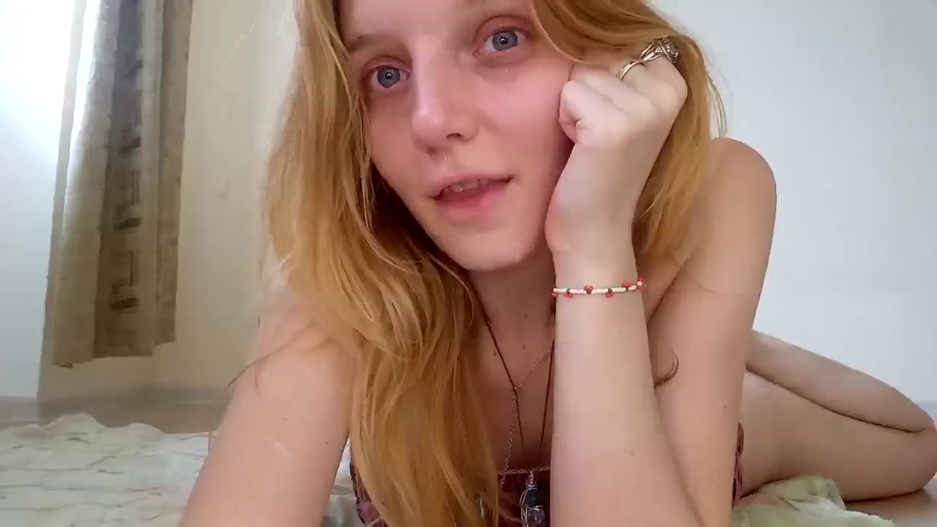 Gallery image thumbnail from LunarWltch's myfreecams stream on, 08/20/2023, 16:43 image 4 of 20