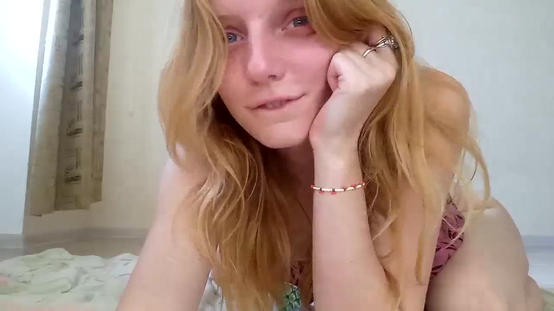 Gallery image thumbnail from LunarWltch's myfreecams stream on, 08/20/2023, 16:43 image 7 of 20