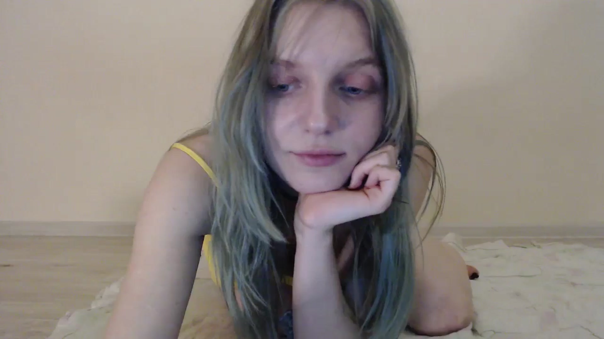 Gallery image thumbnail from LunarWltch's myfreecams stream on, 12/24/2023, 16:09 image 9 of 20