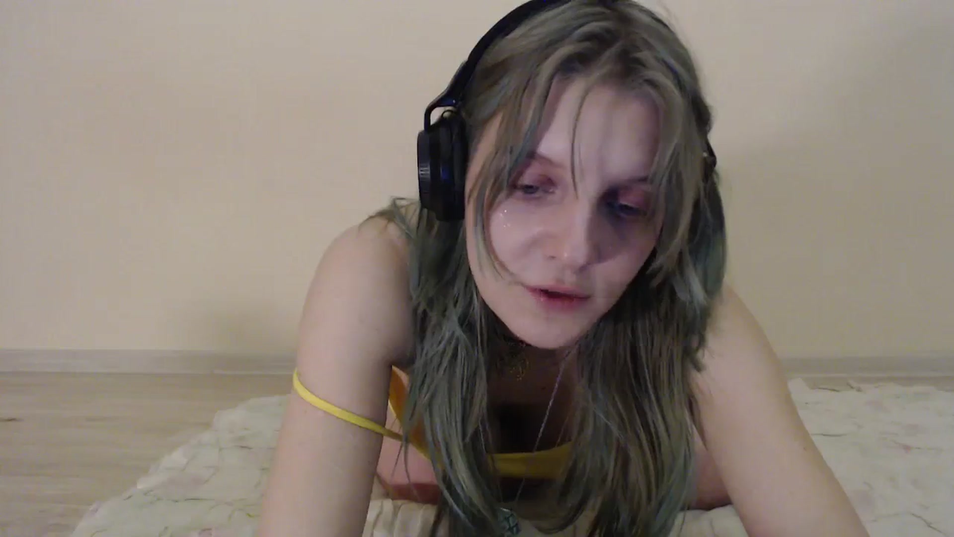 Gallery image thumbnail from LunarWltch's myfreecams stream on, 12/24/2023, 16:09 image 11 of 20