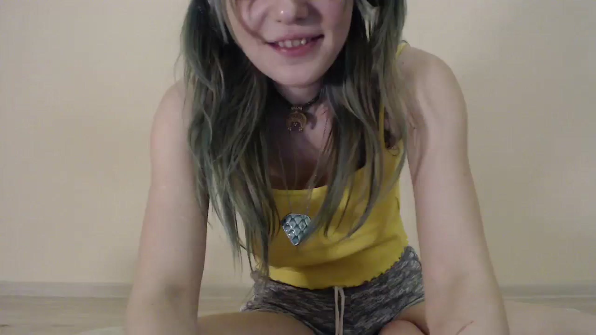 Gallery image thumbnail from LunarWltch's myfreecams stream on, 12/24/2023, 16:09 image 18 of 20