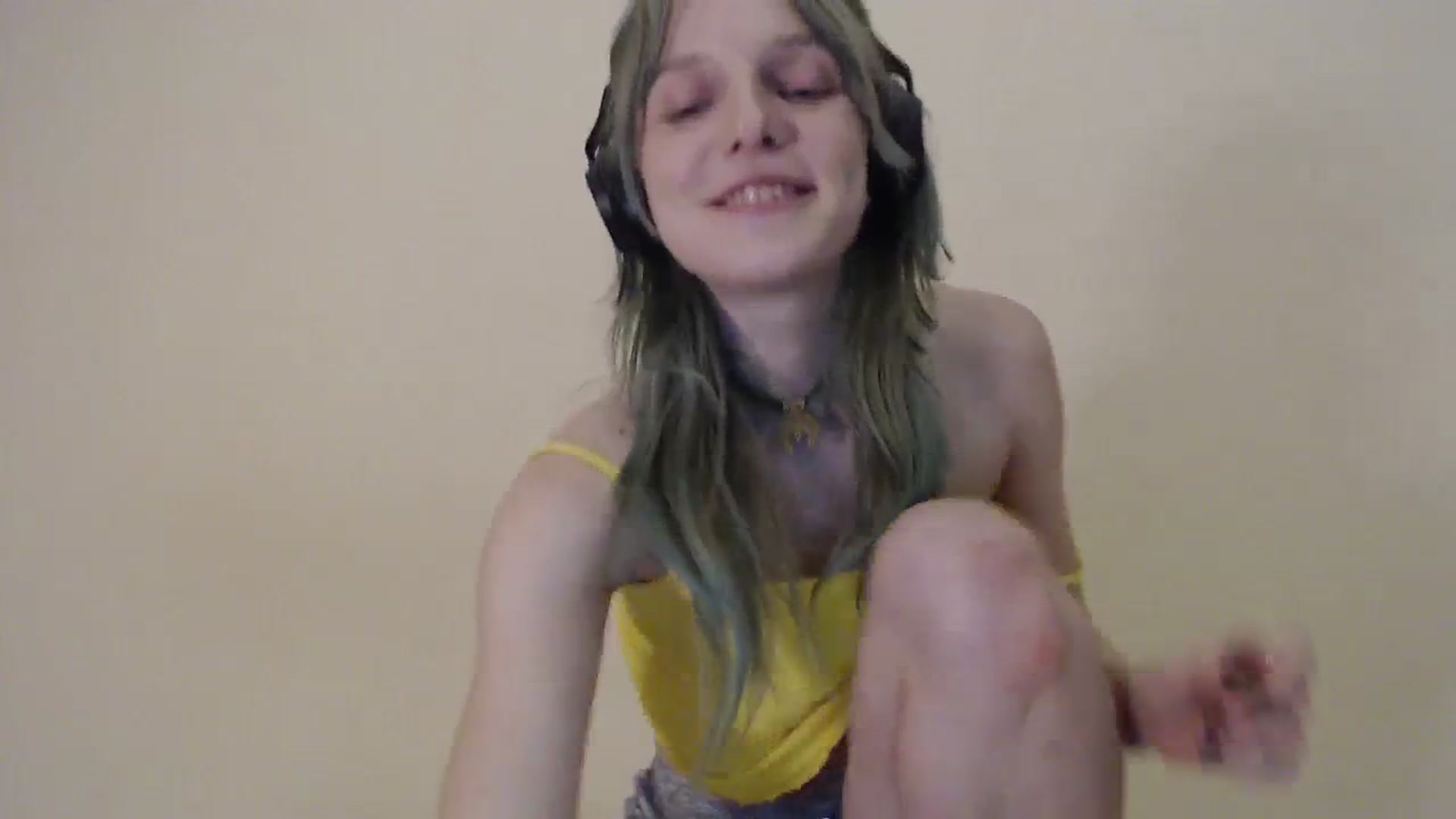 Gallery image thumbnail from LunarWltch's myfreecams stream on, 12/24/2023, 16:09 image 14 of 20