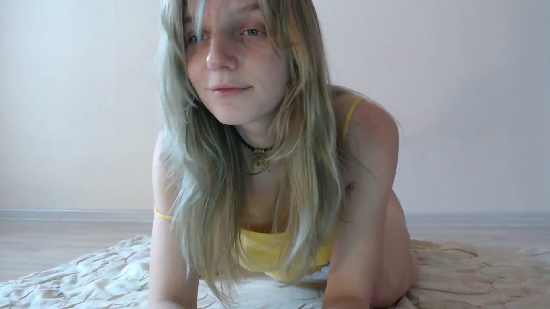 Gallery image thumbnail from LunarWltch's myfreecams stream on, 12/28/2023, 12:17 image 8 of 20