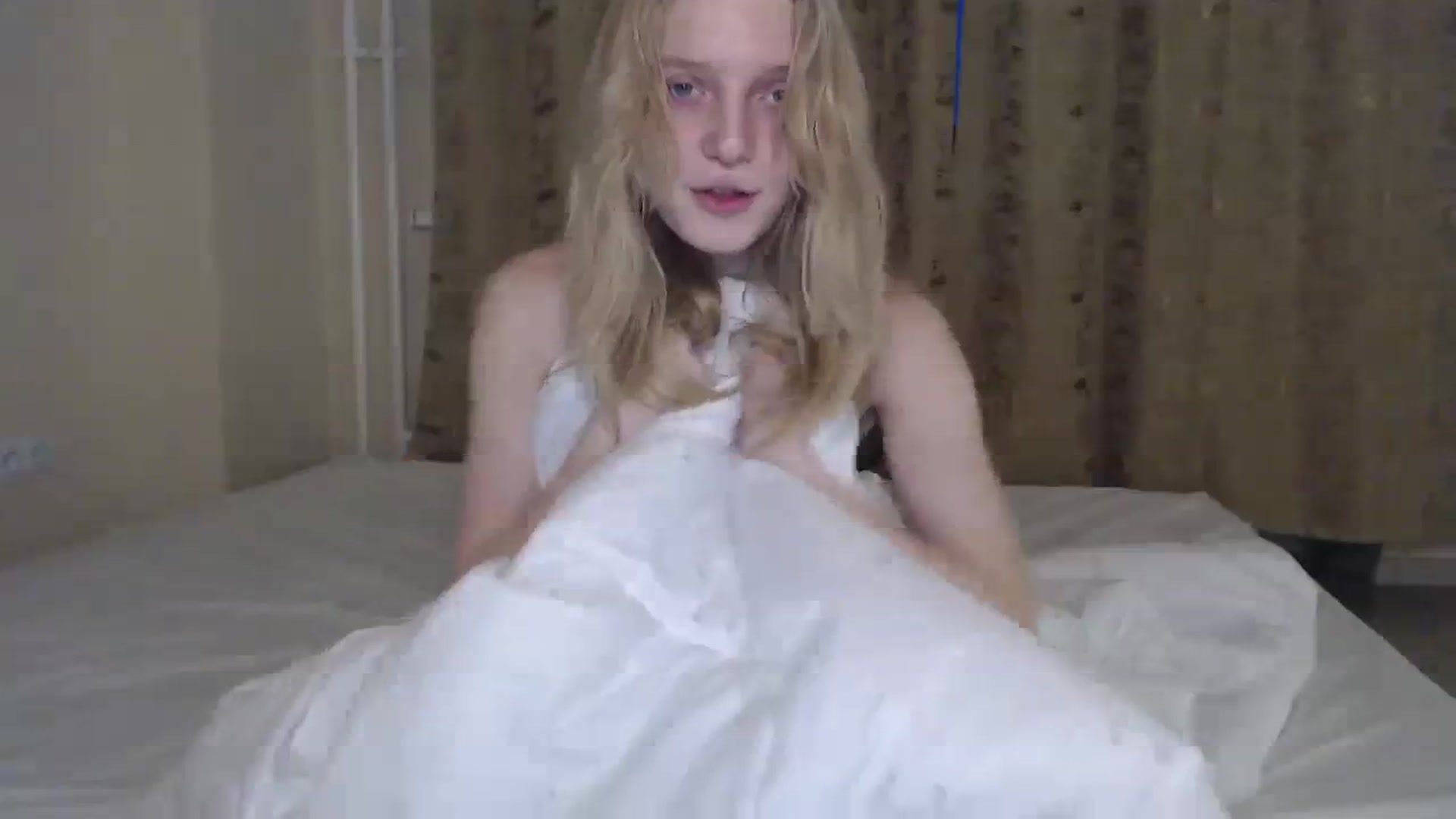 Gallery image thumbnail from LunarWltch's myfreecams stream on, 01/25/2024, 15:21 image 7 of 20