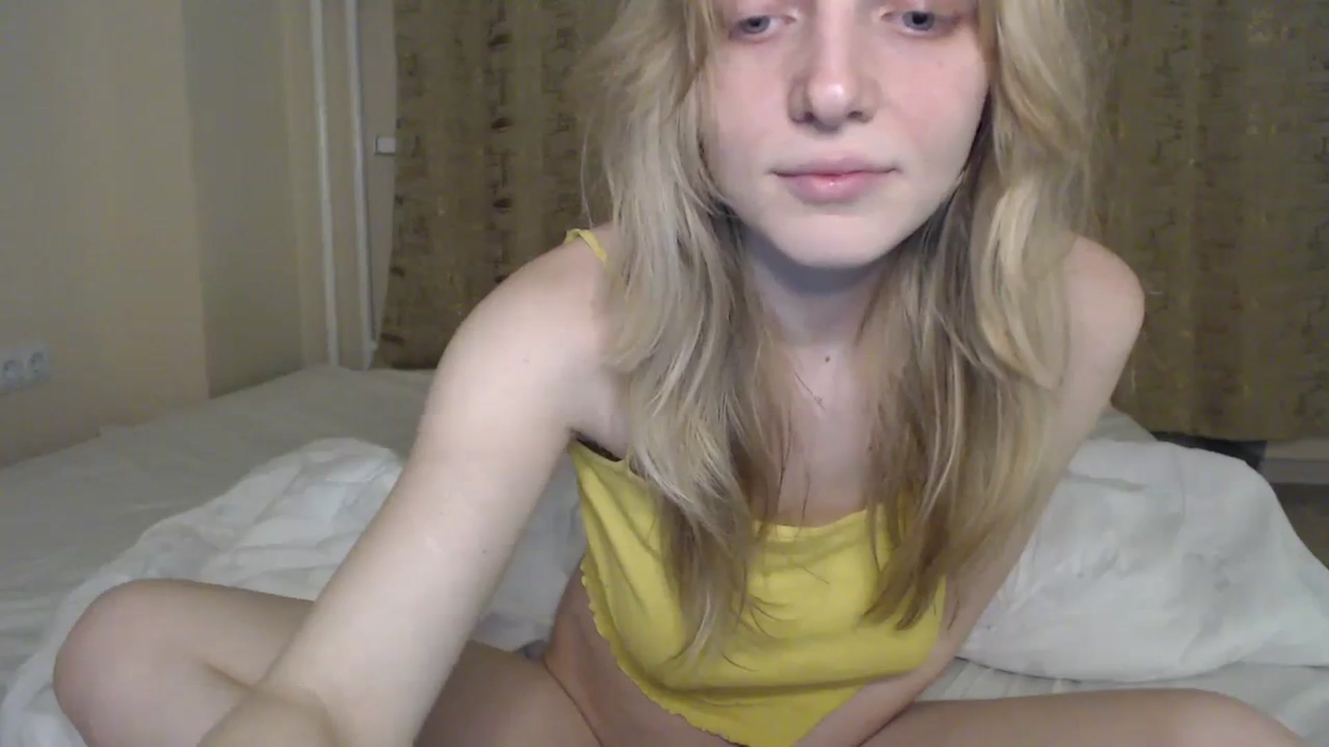 Gallery image thumbnail from LunarWltch's myfreecams stream on, 01/25/2024, 15:21 image 15 of 20