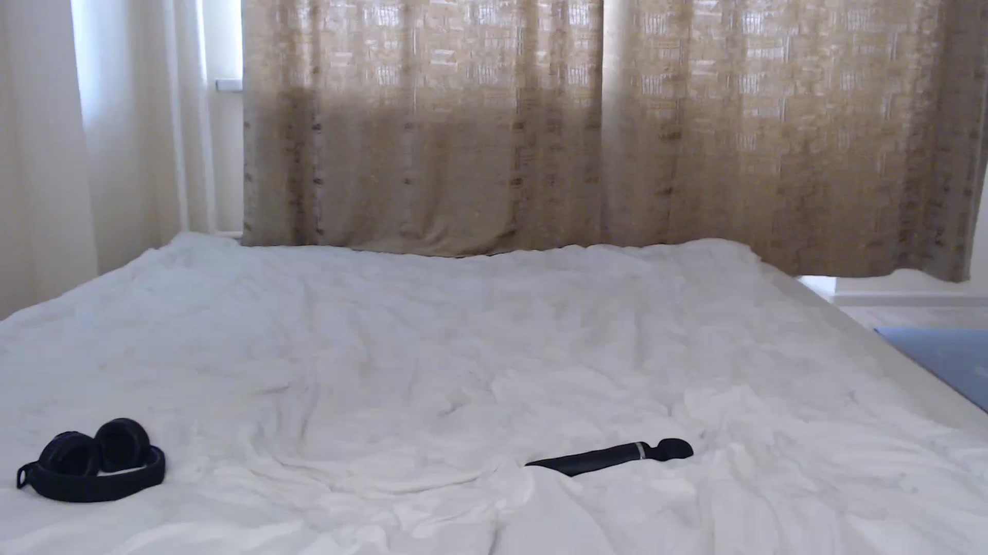 Gallery image thumbnail from LunarWltch's myfreecams stream on, 02/22/2024, 12:53 image 13 of 20