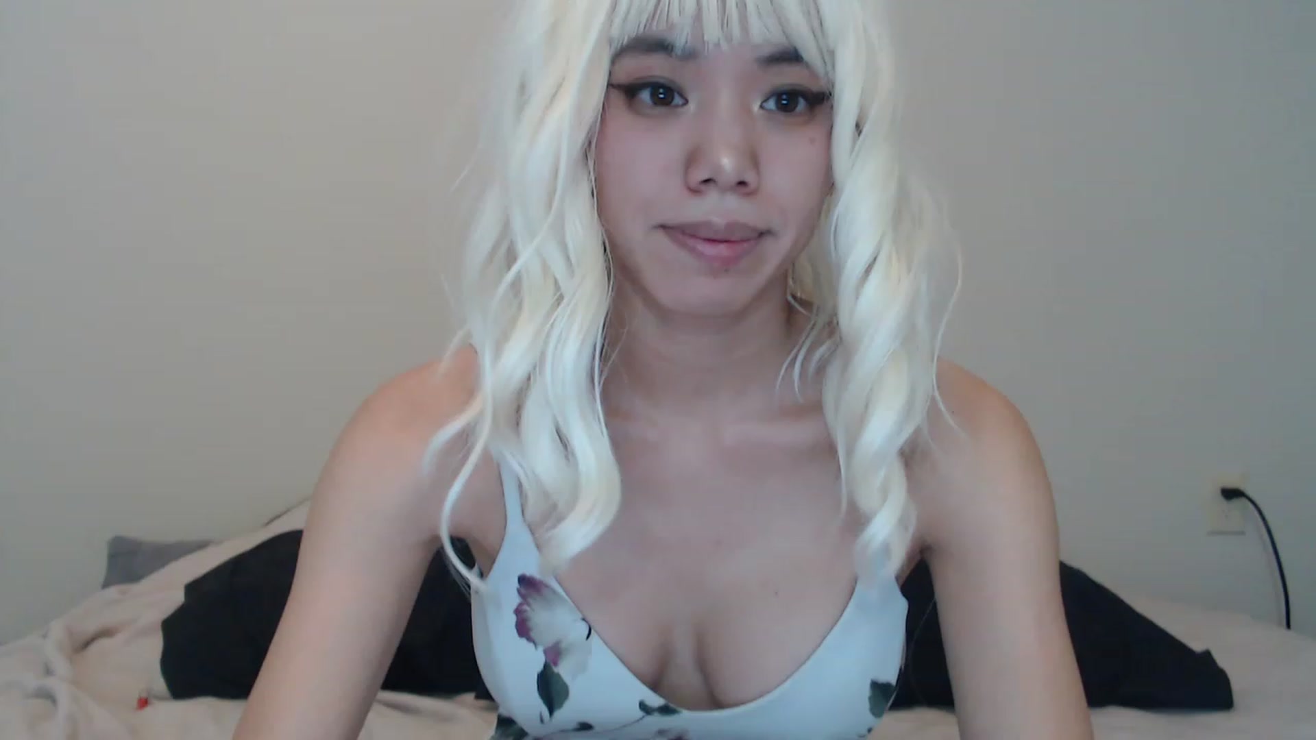 Gallery image thumbnail from LunariGoddess's myfreecams stream on, 12/23/2022, 21:30 image 1 of 20