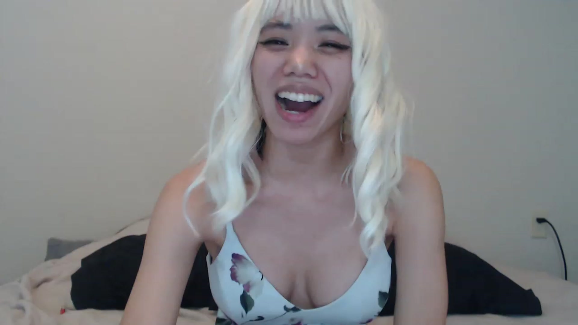Gallery image thumbnail from LunariGoddess's myfreecams stream on, 12/23/2022, 21:30 image 2 of 20