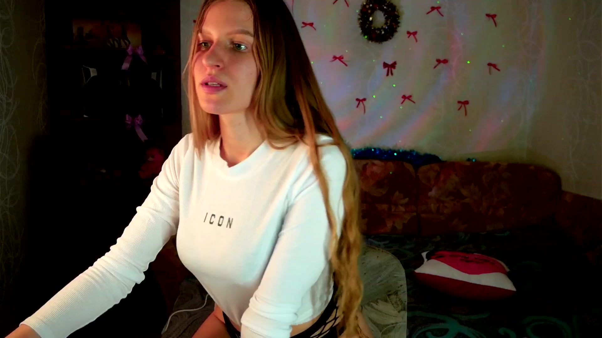 Gallery image thumbnail from Lunaria_a's myfreecams stream on, 02/25/2026, 14:23 image 7 of 20
