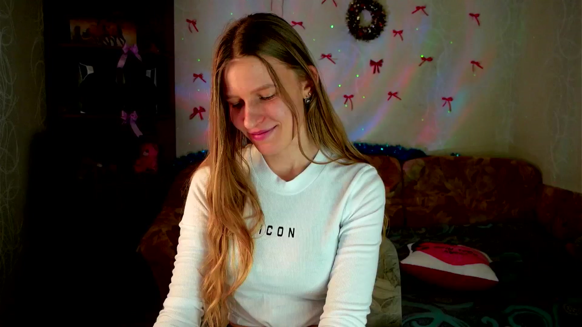 Gallery image thumbnail from Lunaria_a's myfreecams stream on, 02/25/2026, 14:23 image 4 of 20