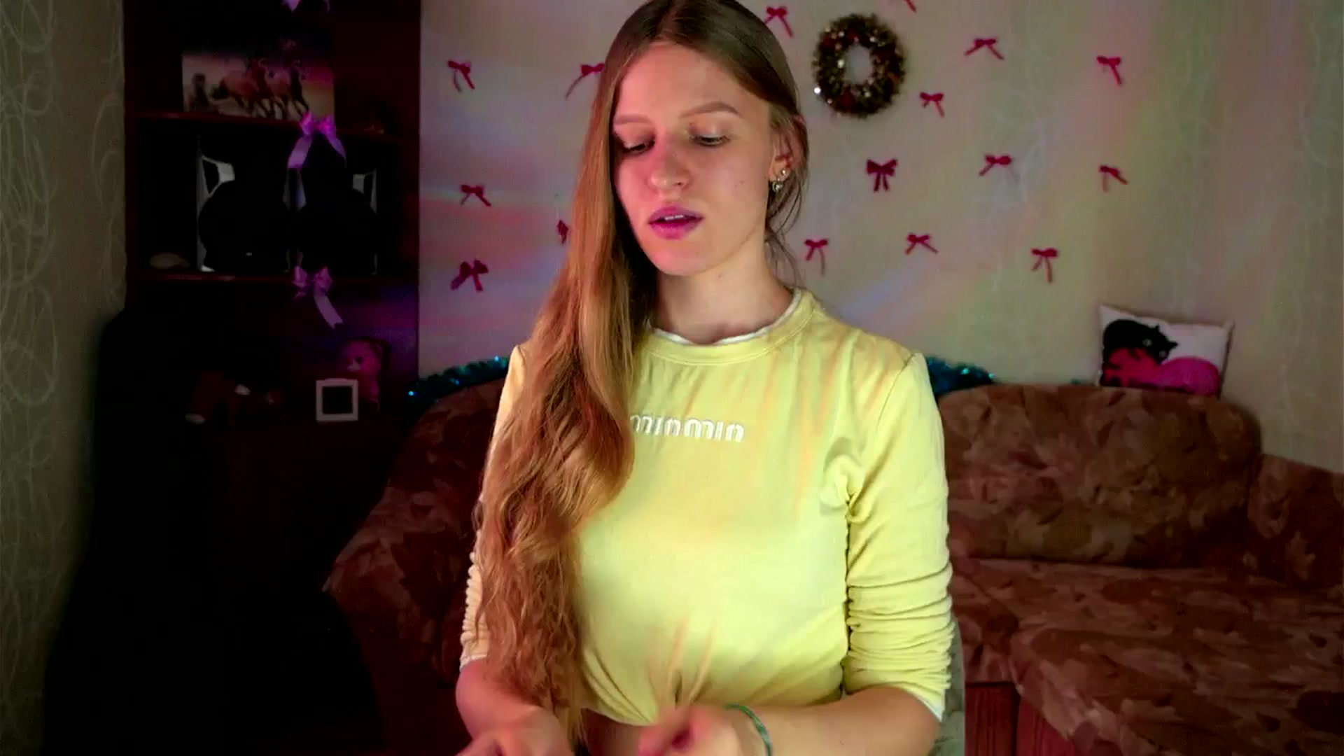 Gallery image thumbnail from Lunaria_a's myfreecams stream on, 02/26/2026, 12:36 image 3 of 20
