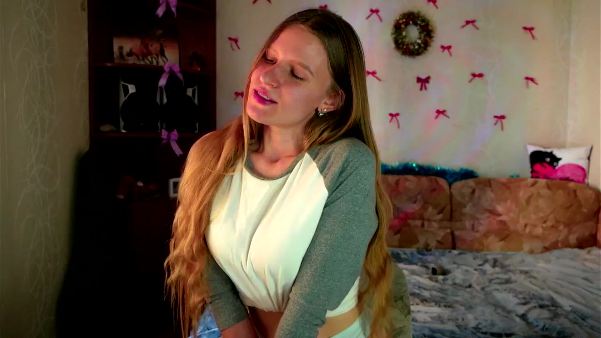 Gallery image thumbnail from Lunaria_a's myfreecams stream on, 03/05/2026, 11:48 image 12 of 20