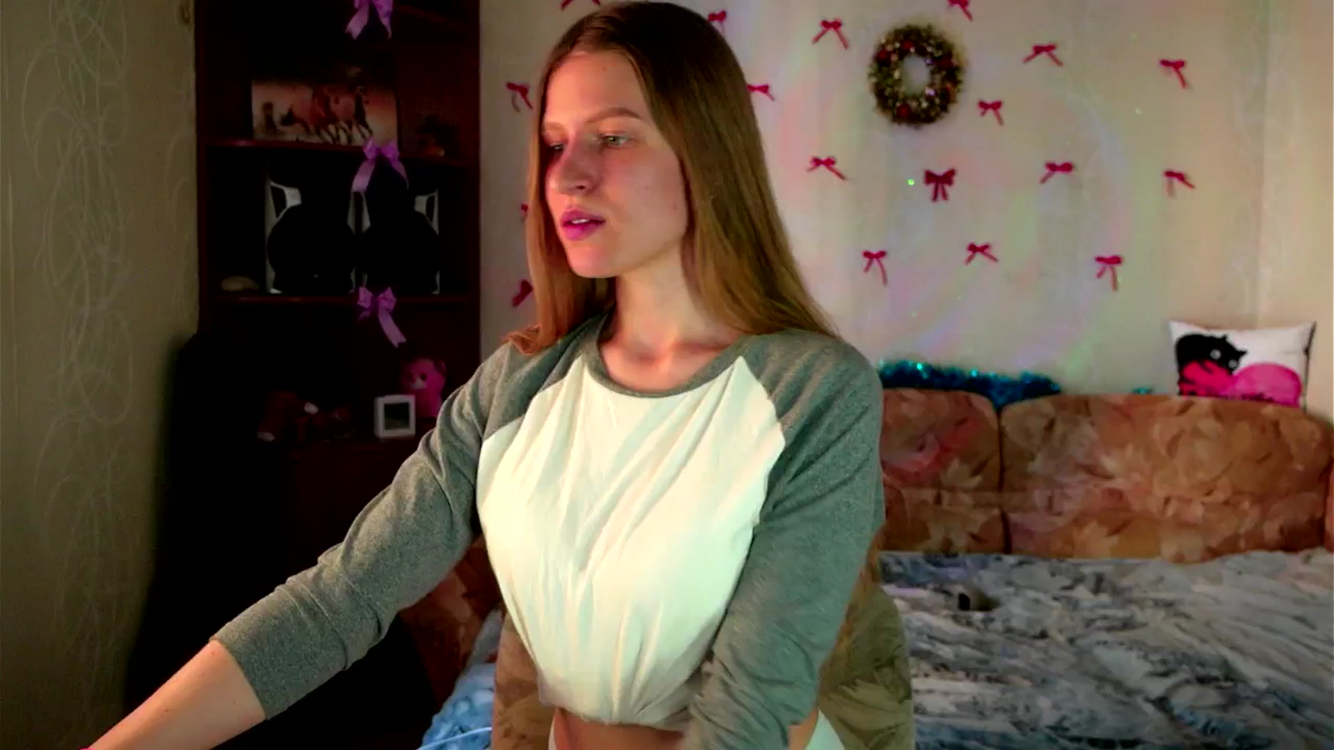 Gallery image thumbnail from Lunaria_a's myfreecams stream on, 03/05/2026, 11:48 image 8 of 20