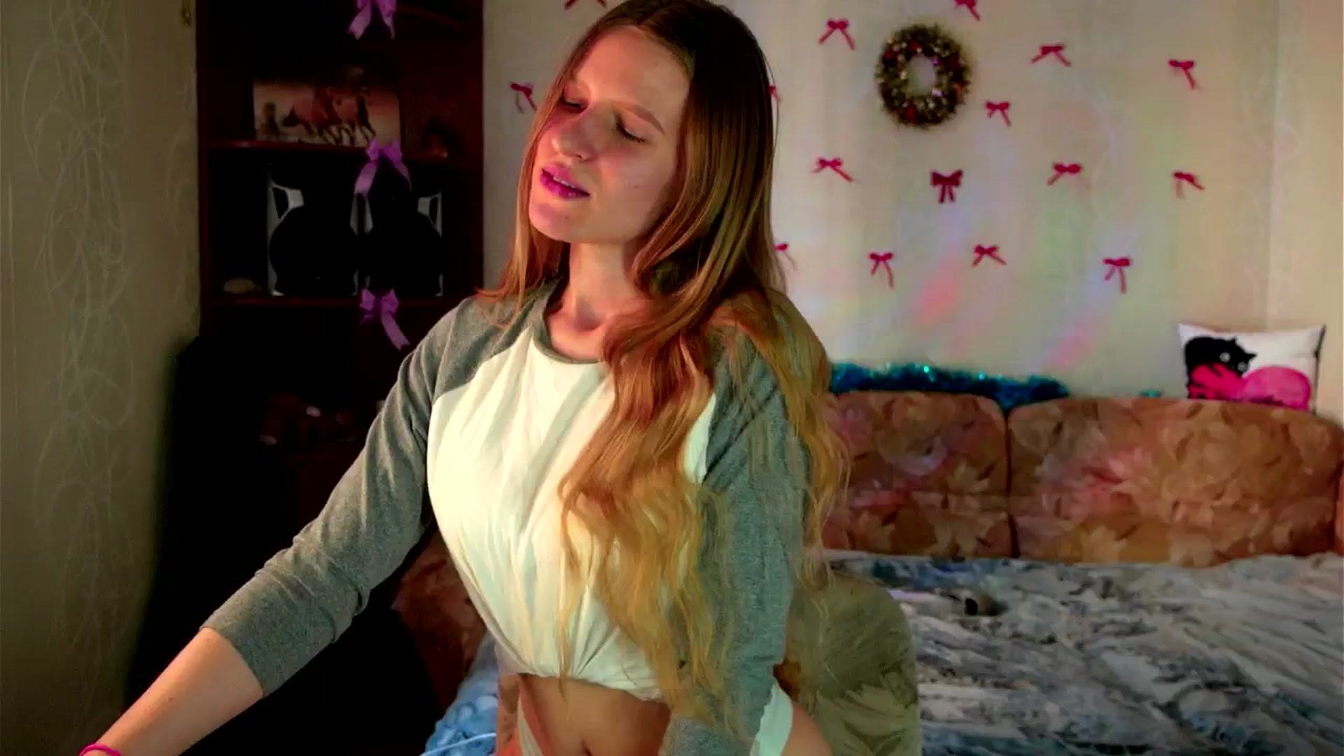 Gallery image thumbnail from Lunaria_a's myfreecams stream on, 03/05/2026, 11:48 image 10 of 20