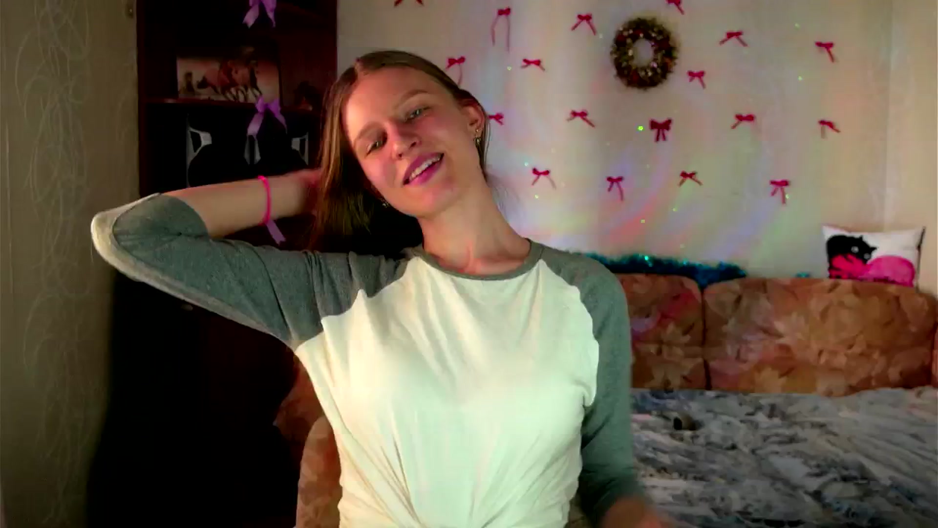 Gallery image thumbnail from Lunaria_a's myfreecams stream on, 03/05/2026, 11:48 image 6 of 20