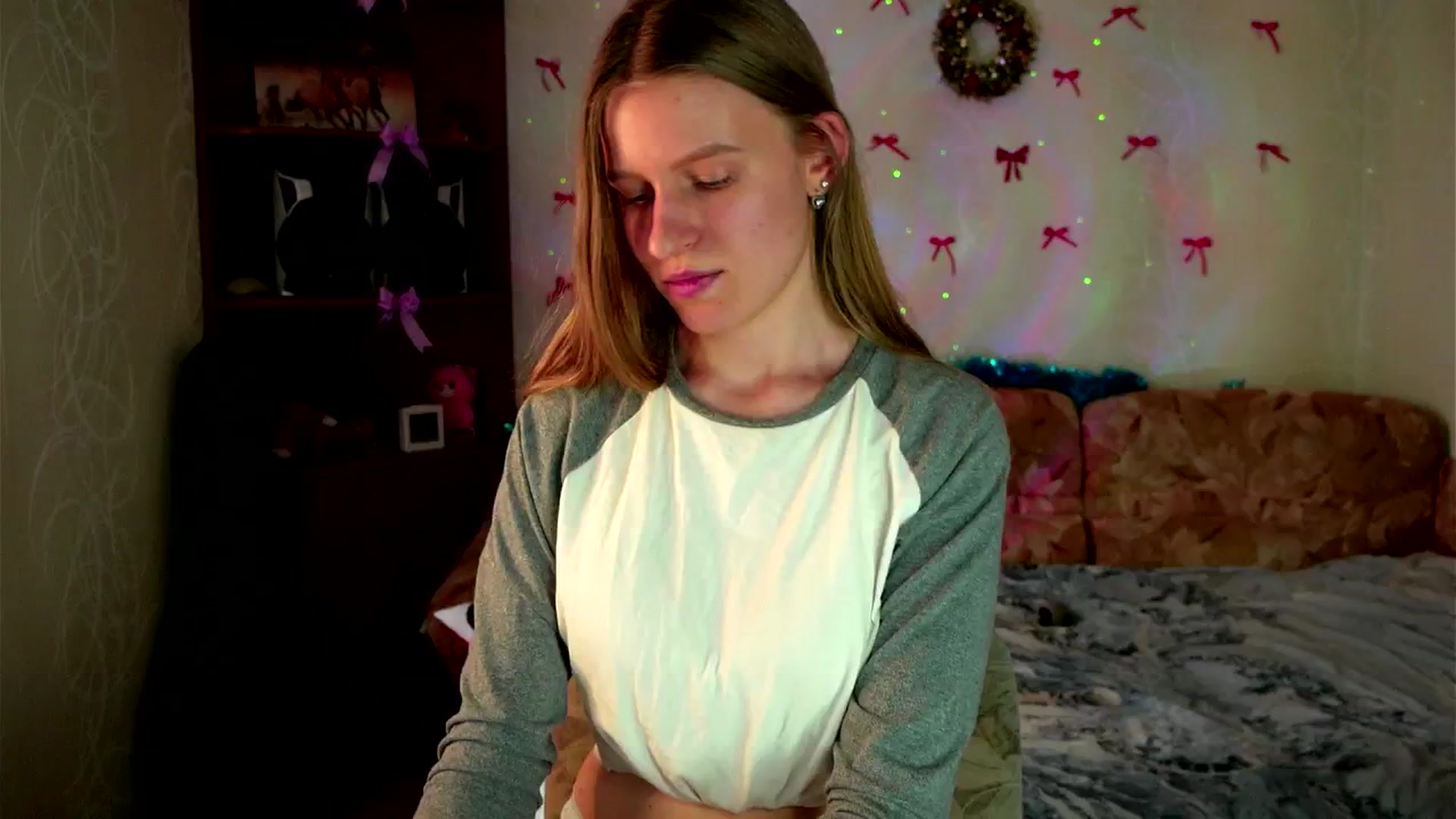 Gallery image thumbnail from Lunaria_a's myfreecams stream on, 03/05/2026, 13:07 image 13 of 20