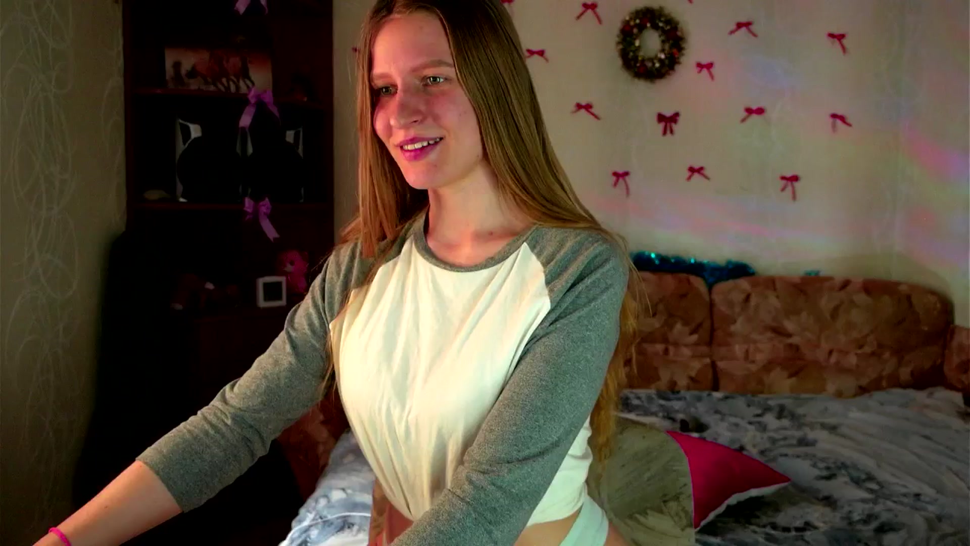 Gallery image thumbnail from Lunaria_a's myfreecams stream on, 03/05/2026, 13:07 image 6 of 20