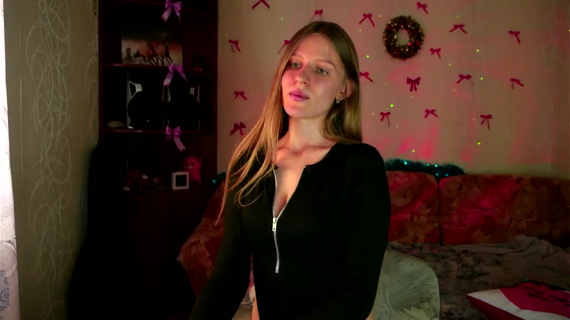 Gallery image thumbnail from Lunaria_a's myfreecams stream on, 03/06/2026, 12:17 image 14 of 20