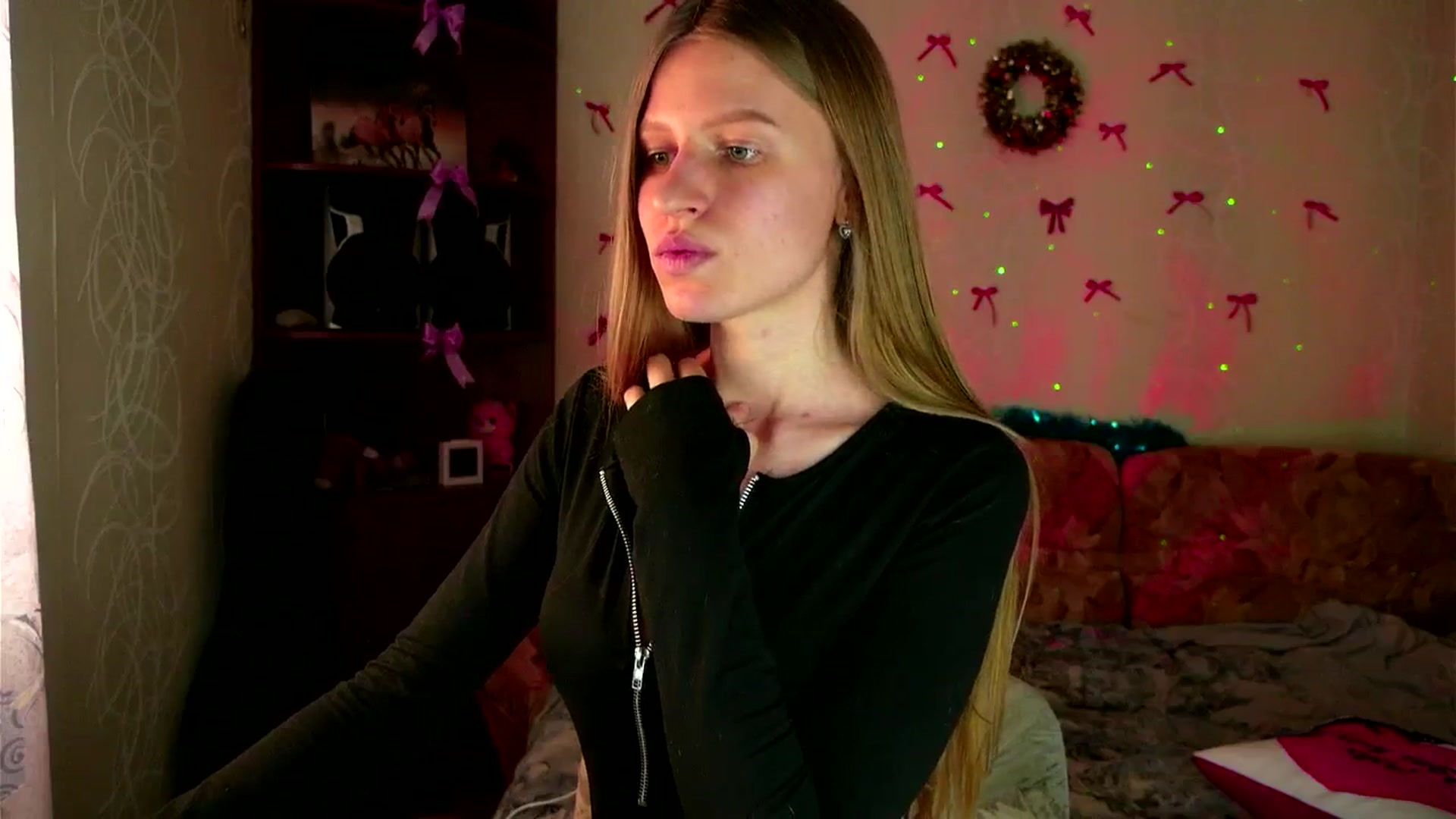 Gallery image thumbnail from Lunaria_a's myfreecams stream on, 03/06/2026, 12:17 image 6 of 20