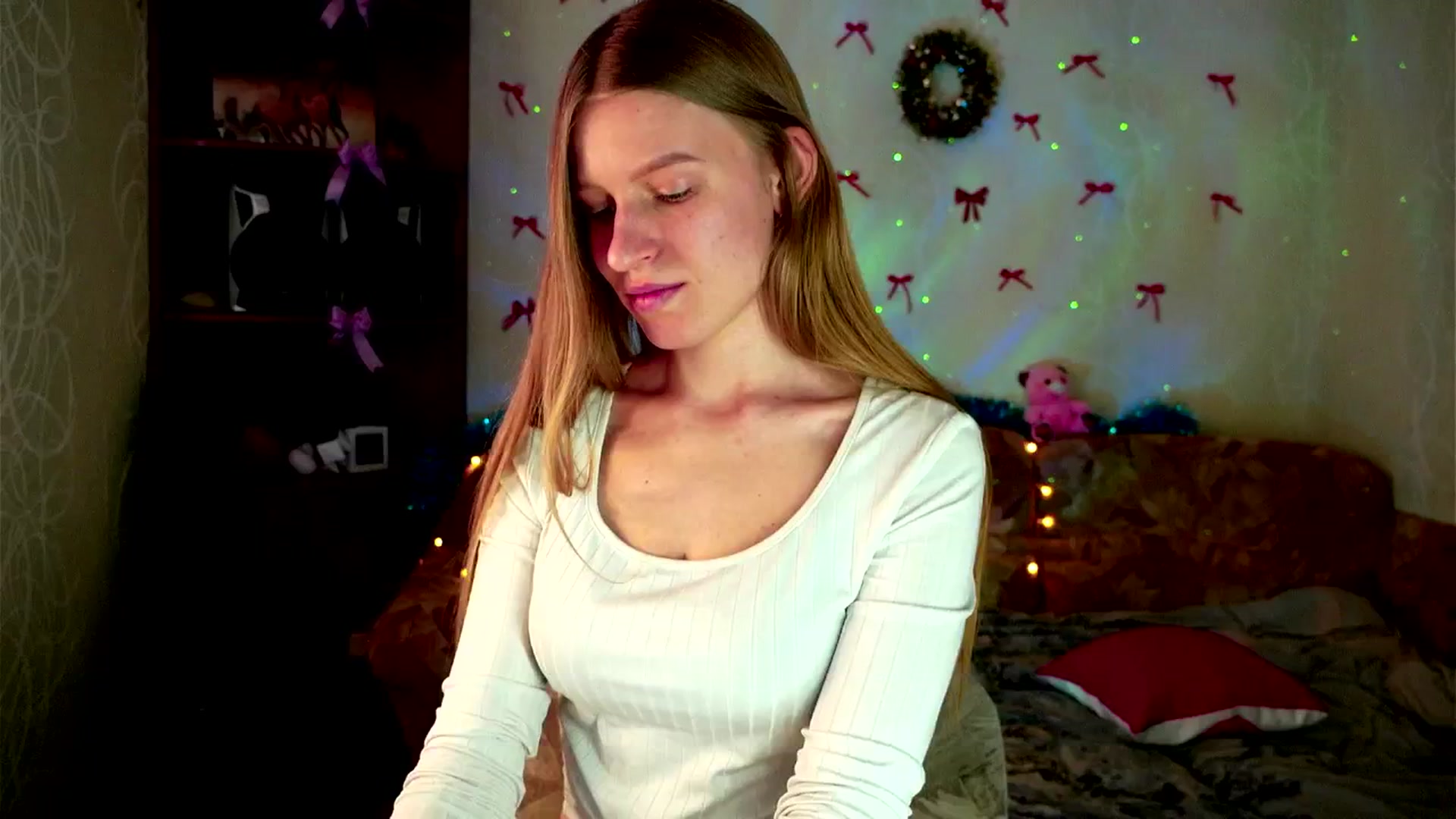 Gallery image thumbnail from Lunaria_a's myfreecams stream on, 03/09/2026, 11:08 image 14 of 20