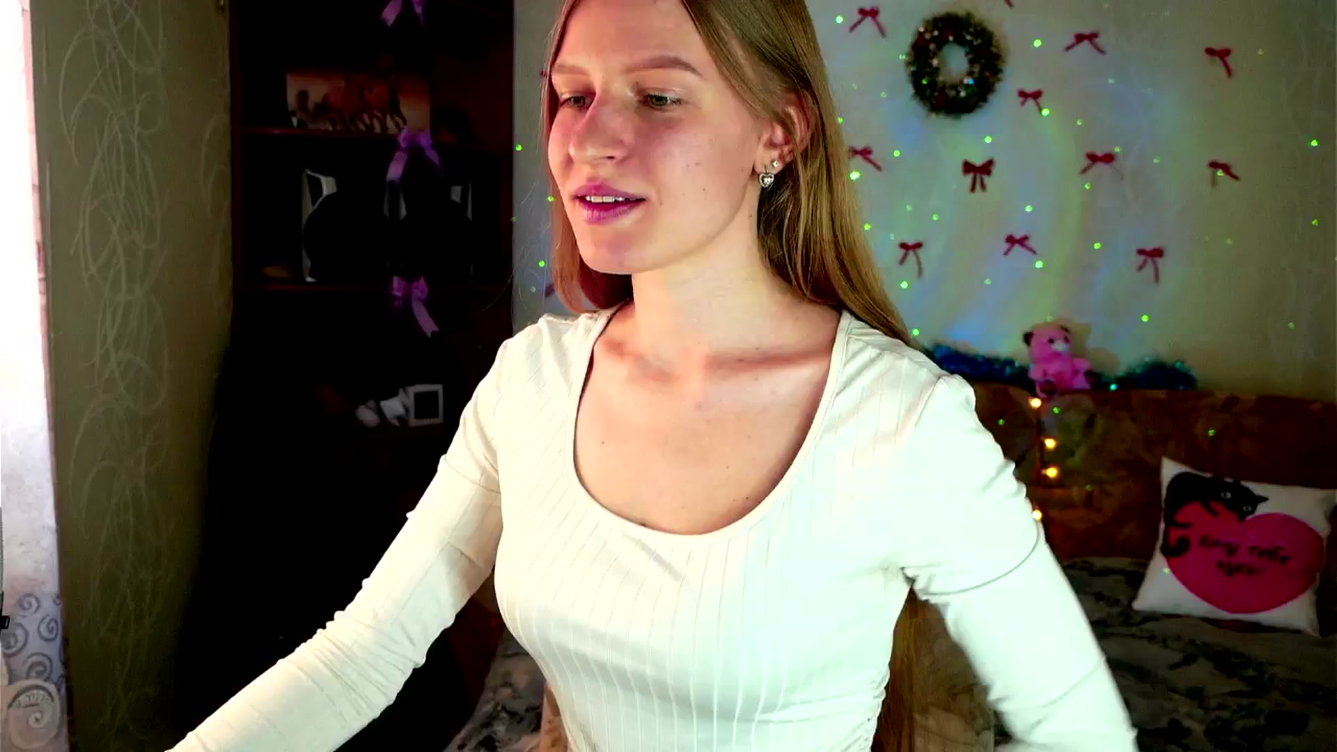 Gallery image thumbnail from Lunaria_a's myfreecams stream on, 03/09/2026, 11:08 image 8 of 20