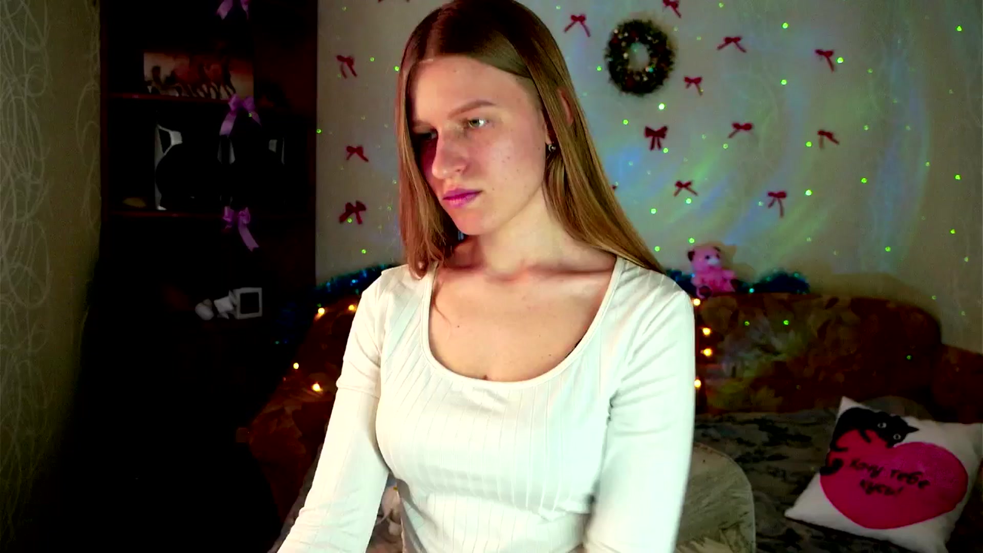 Gallery image thumbnail from Lunaria_a's myfreecams stream on, 03/09/2026, 11:08 image 19 of 20