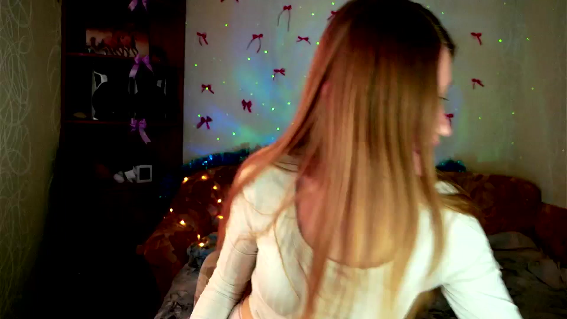 Gallery image thumbnail from Lunaria_a's myfreecams stream on, 03/09/2026, 12:45 image 9 of 20