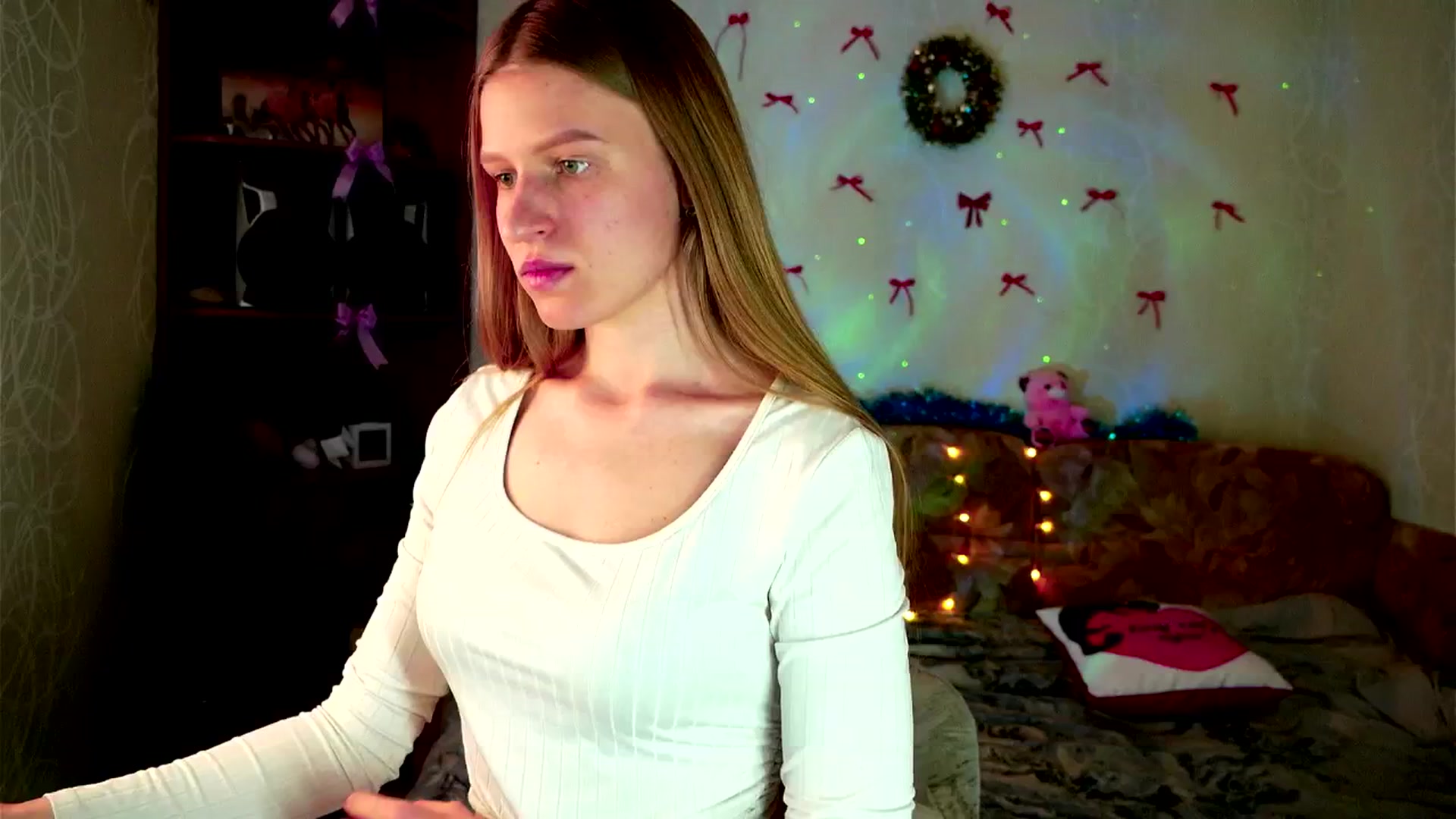 Gallery image thumbnail from Lunaria_a's myfreecams stream on, 03/09/2026, 12:45 image 19 of 20