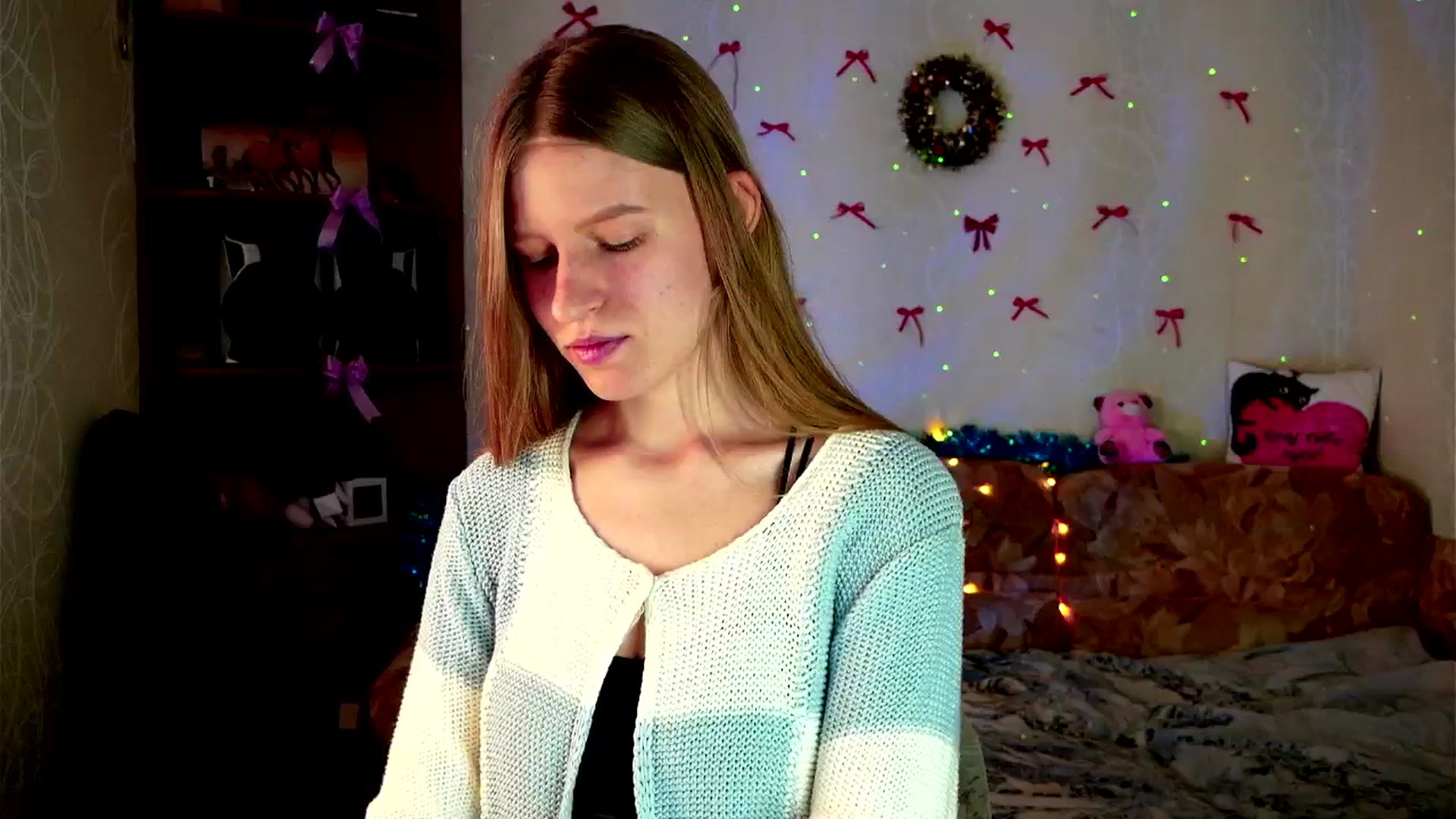 Gallery image thumbnail from Lunaria_a's myfreecams stream on, 03/11/2026, 11:38 image 6 of 20