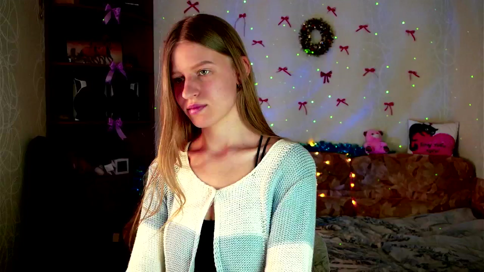 Gallery image thumbnail from Lunaria_a's myfreecams stream on, 03/11/2026, 11:38 image 10 of 20