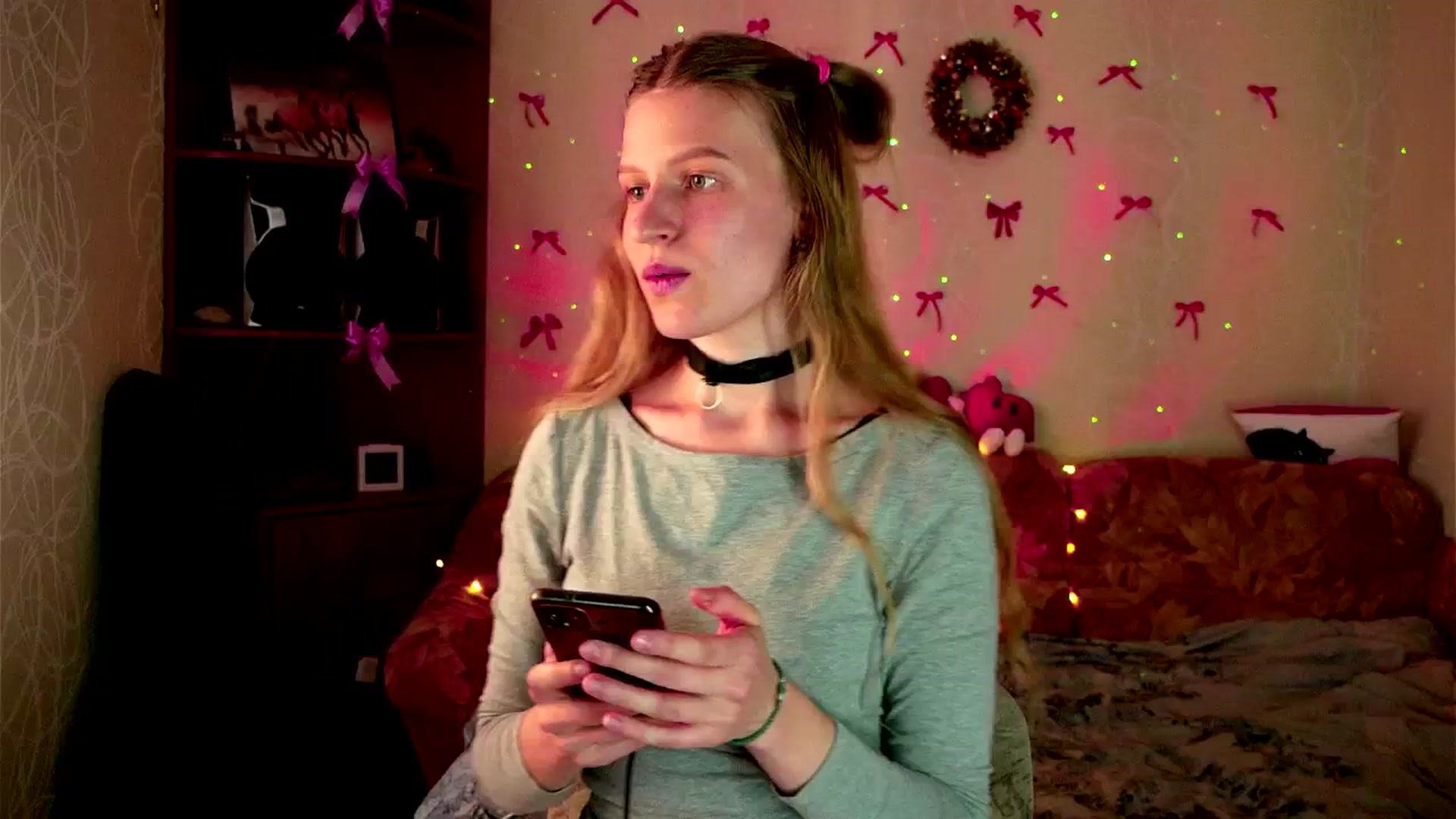 Gallery image thumbnail from Lunaria_a's myfreecams stream on, 03/17/2026, 11:22 image 15 of 20