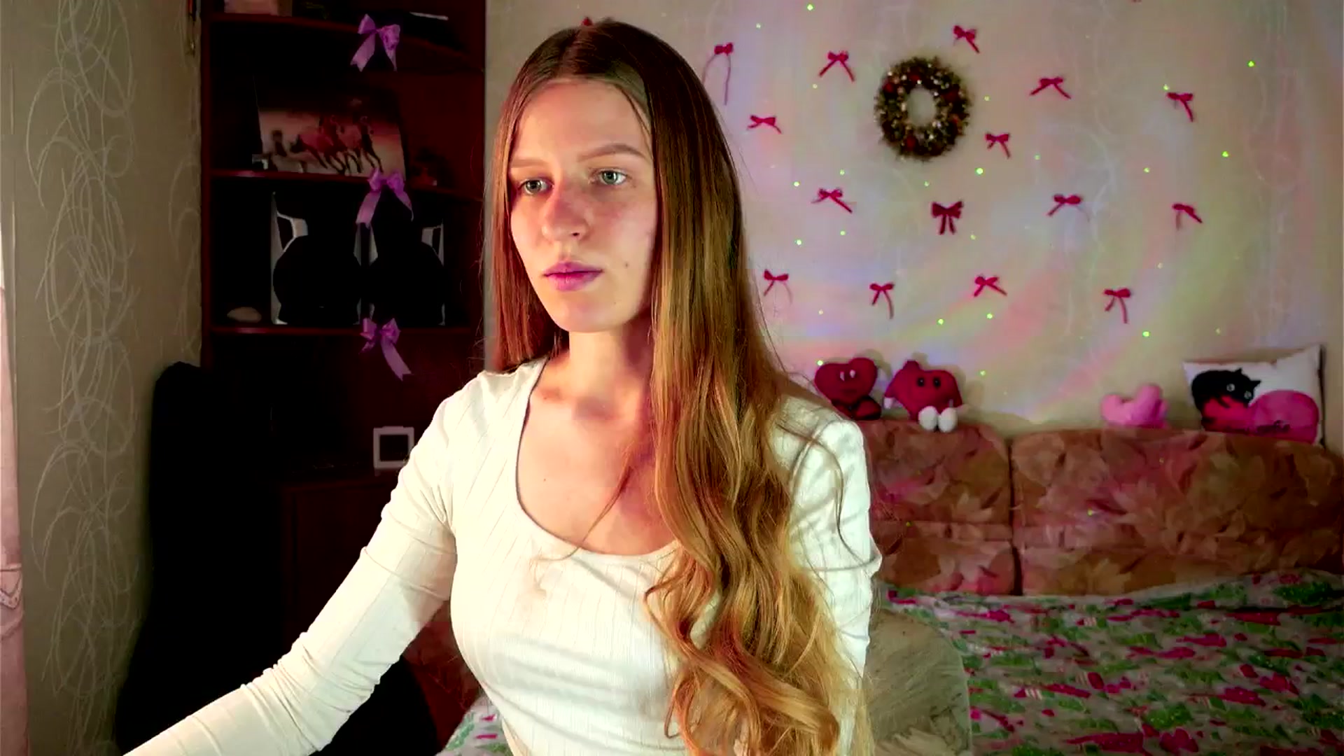 Gallery image thumbnail from Lunaria_a's myfreecams stream on, 03/19/2026, 10:35 image 15 of 20