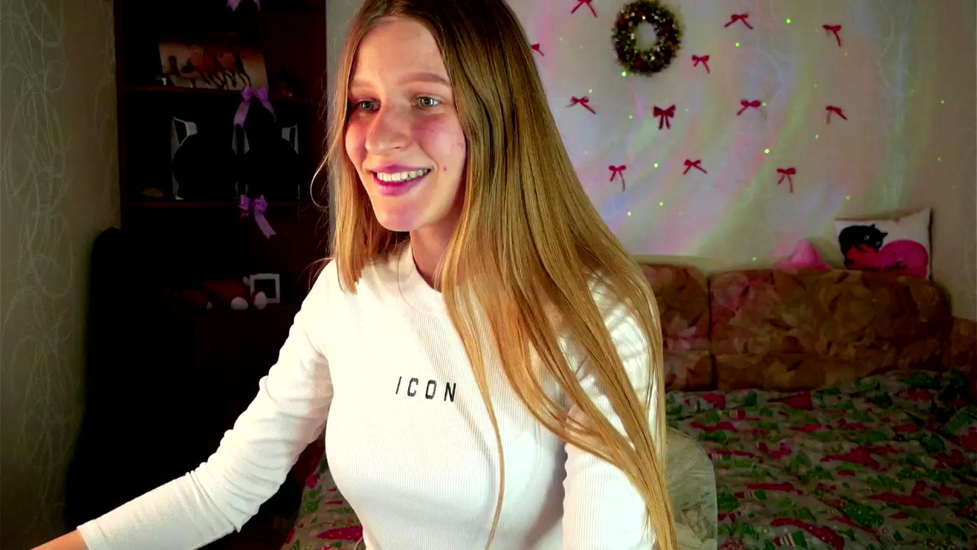 Gallery image thumbnail from Lunaria_a's myfreecams stream on, 03/20/2026, 12:47 image 16 of 20