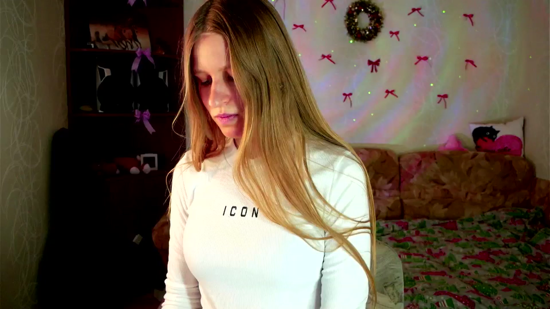 Gallery image thumbnail from Lunaria_a's myfreecams stream on, 03/20/2026, 12:47 image 18 of 20