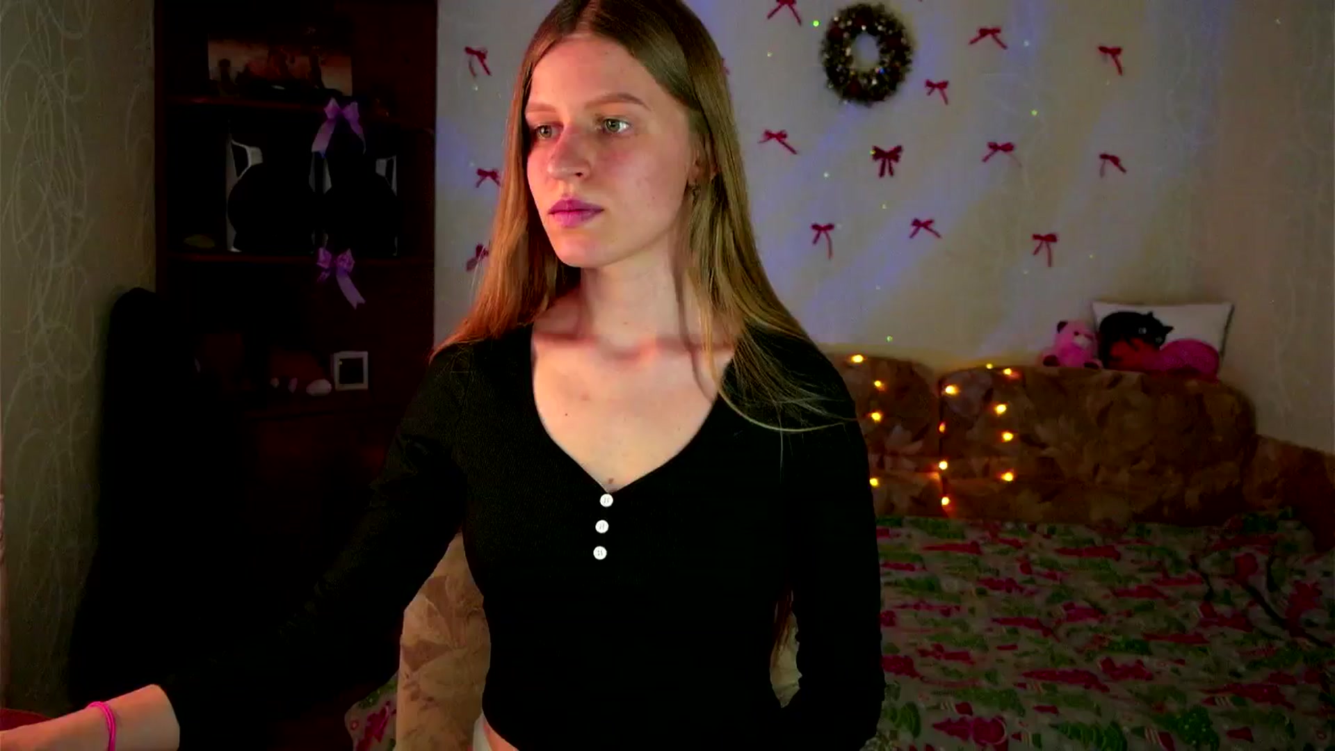 Gallery image thumbnail from Lunaria_a's myfreecams stream on, 03/31/2026, 10:39 image 13 of 20