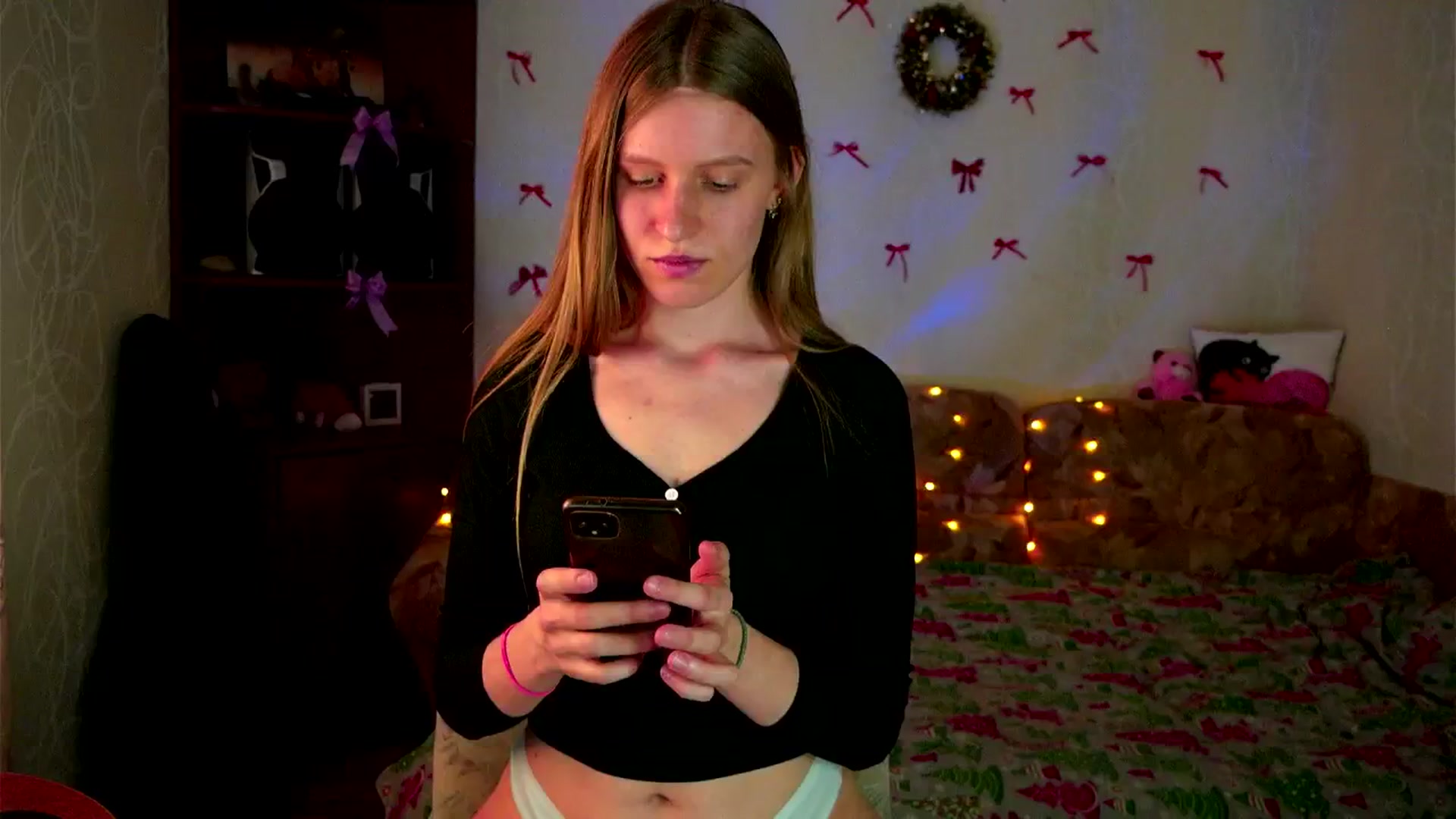 Gallery image thumbnail from Lunaria_a's myfreecams stream on, 03/31/2026, 10:39 image 14 of 20