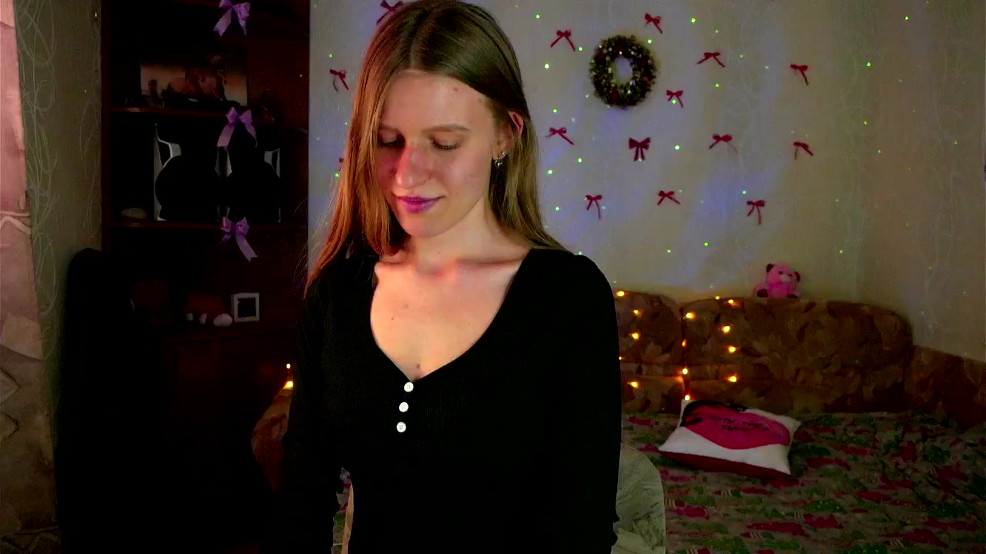 Gallery image thumbnail from Lunaria_a's myfreecams stream on, 03/31/2026, 11:50 image 10 of 20