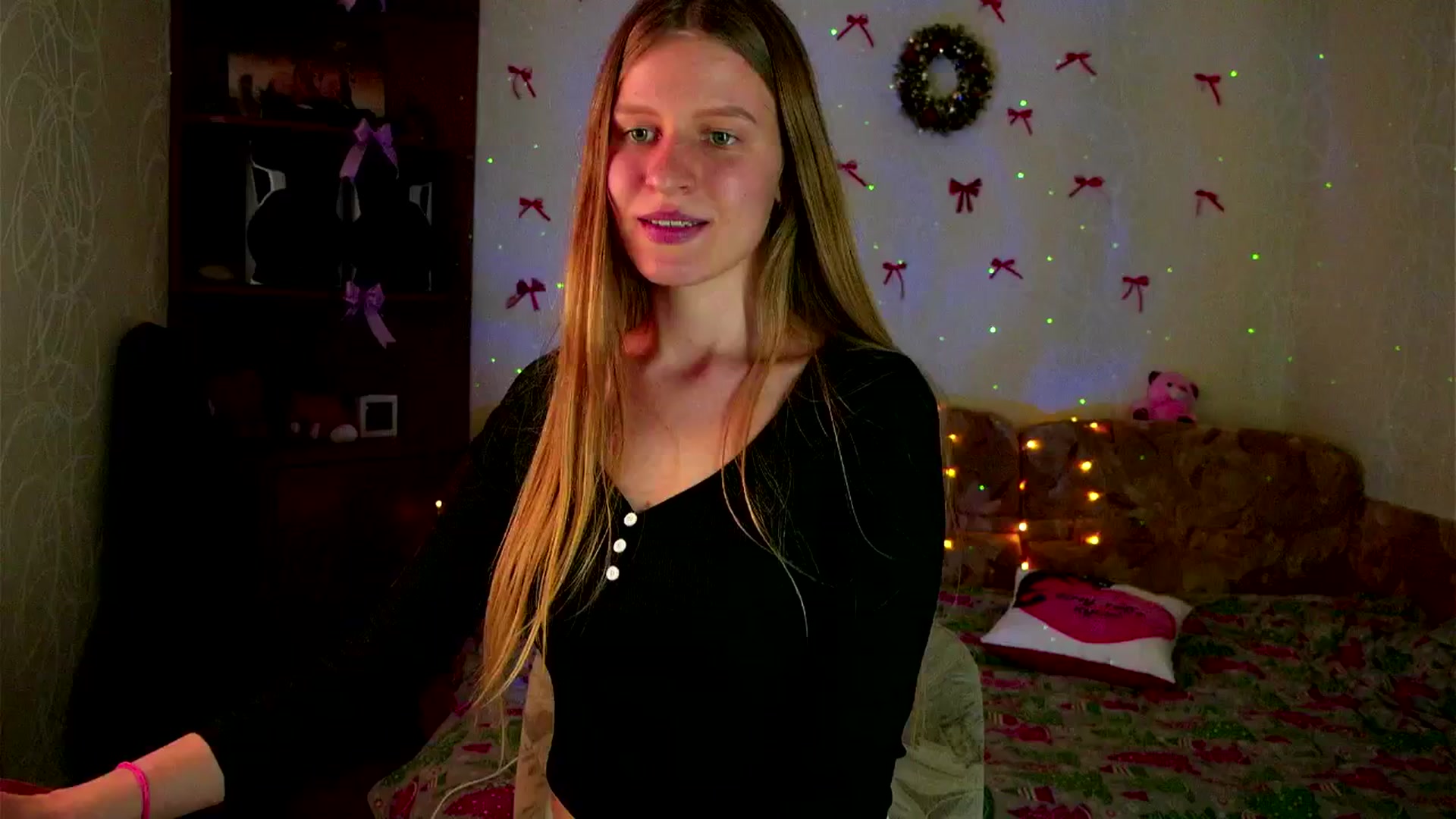 Gallery image thumbnail from Lunaria_a's myfreecams stream on, 03/31/2026, 11:50 image 8 of 20