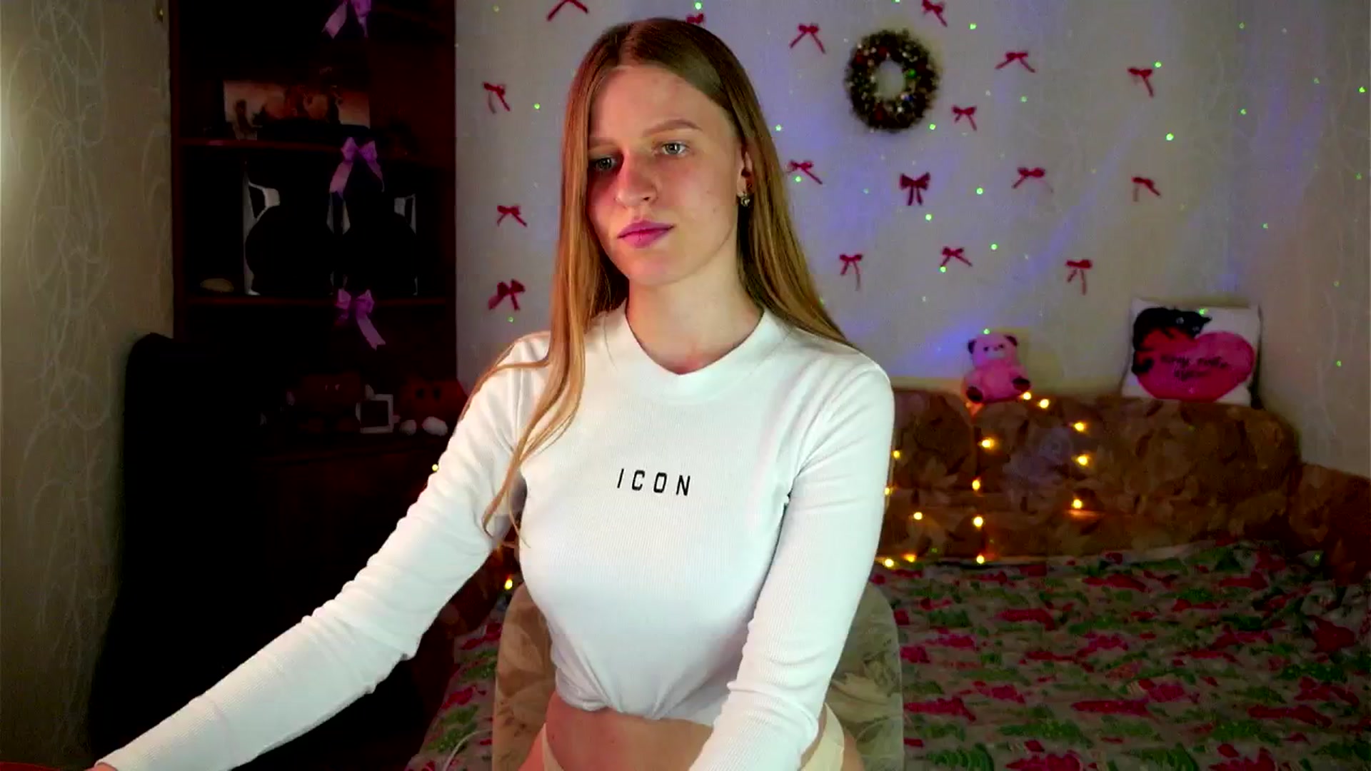 Gallery image thumbnail from Lunaria_a's myfreecams stream on, 04/02/2026, 09:11 image 17 of 20