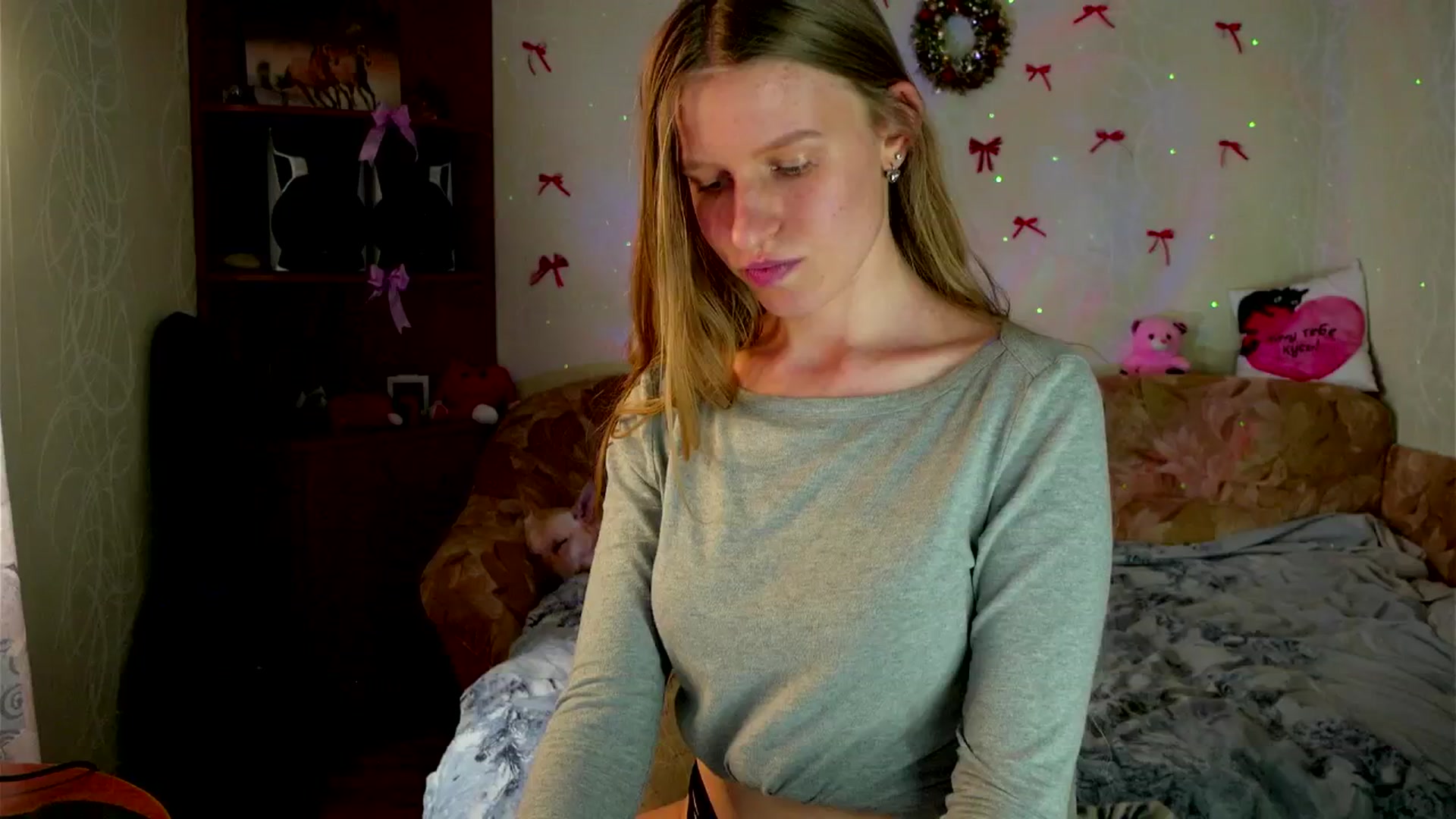 Gallery image thumbnail from Lunaria_a's myfreecams stream on, 04/09/2026, 13:16 image 10 of 20
