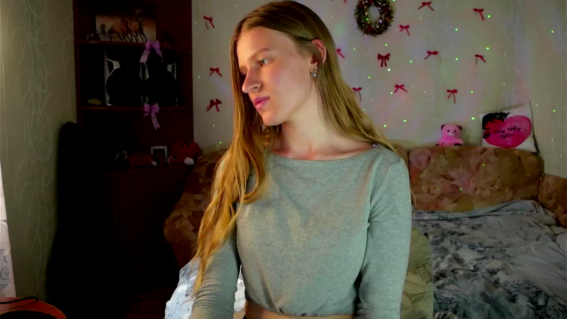 Gallery image thumbnail from Lunaria_a's myfreecams stream on, 04/09/2026, 13:16 image 18 of 20