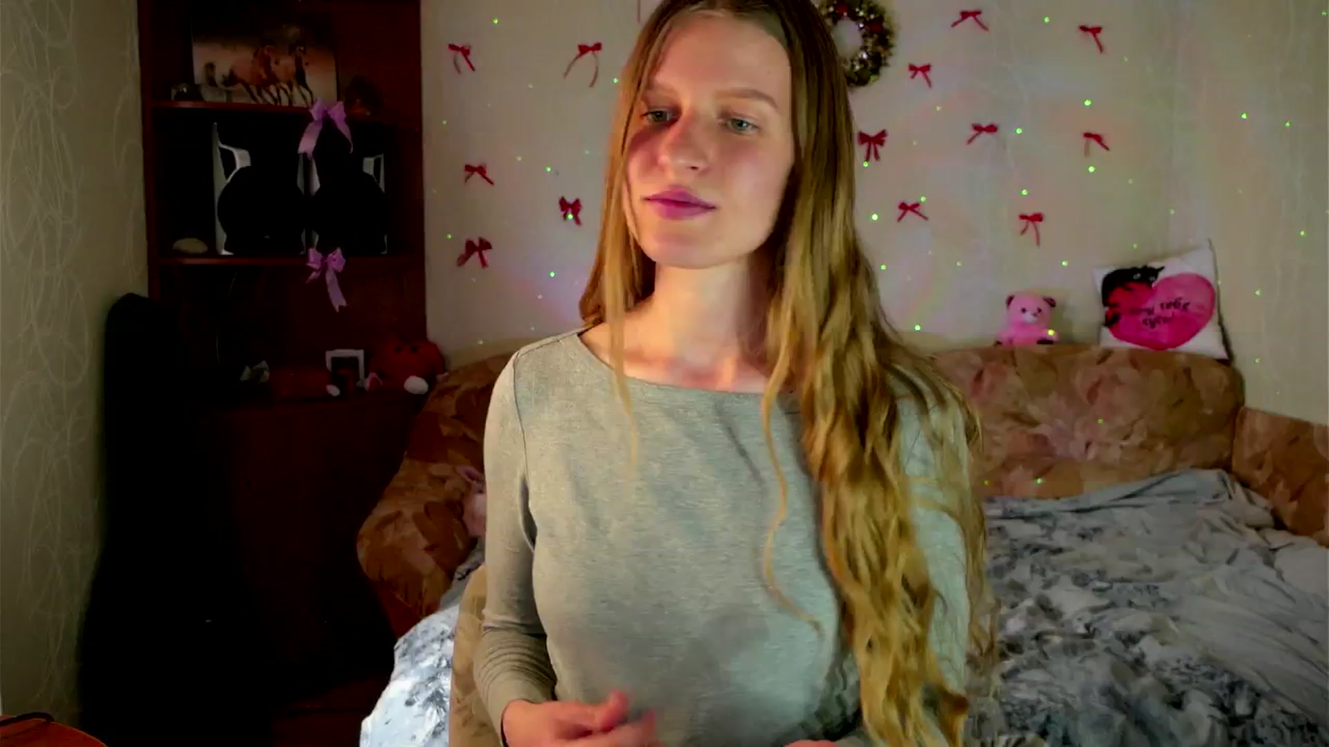 Gallery image thumbnail from Lunaria_a's myfreecams stream on, 04/09/2026, 13:16 image 4 of 20
