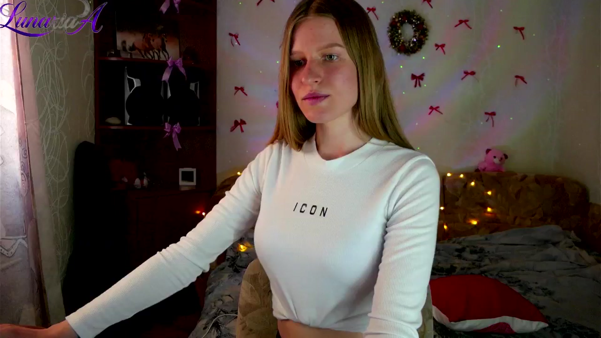 Gallery image thumbnail from Lunaria_a's myfreecams stream on, 04/15/2026, 12:25 image 20 of 20