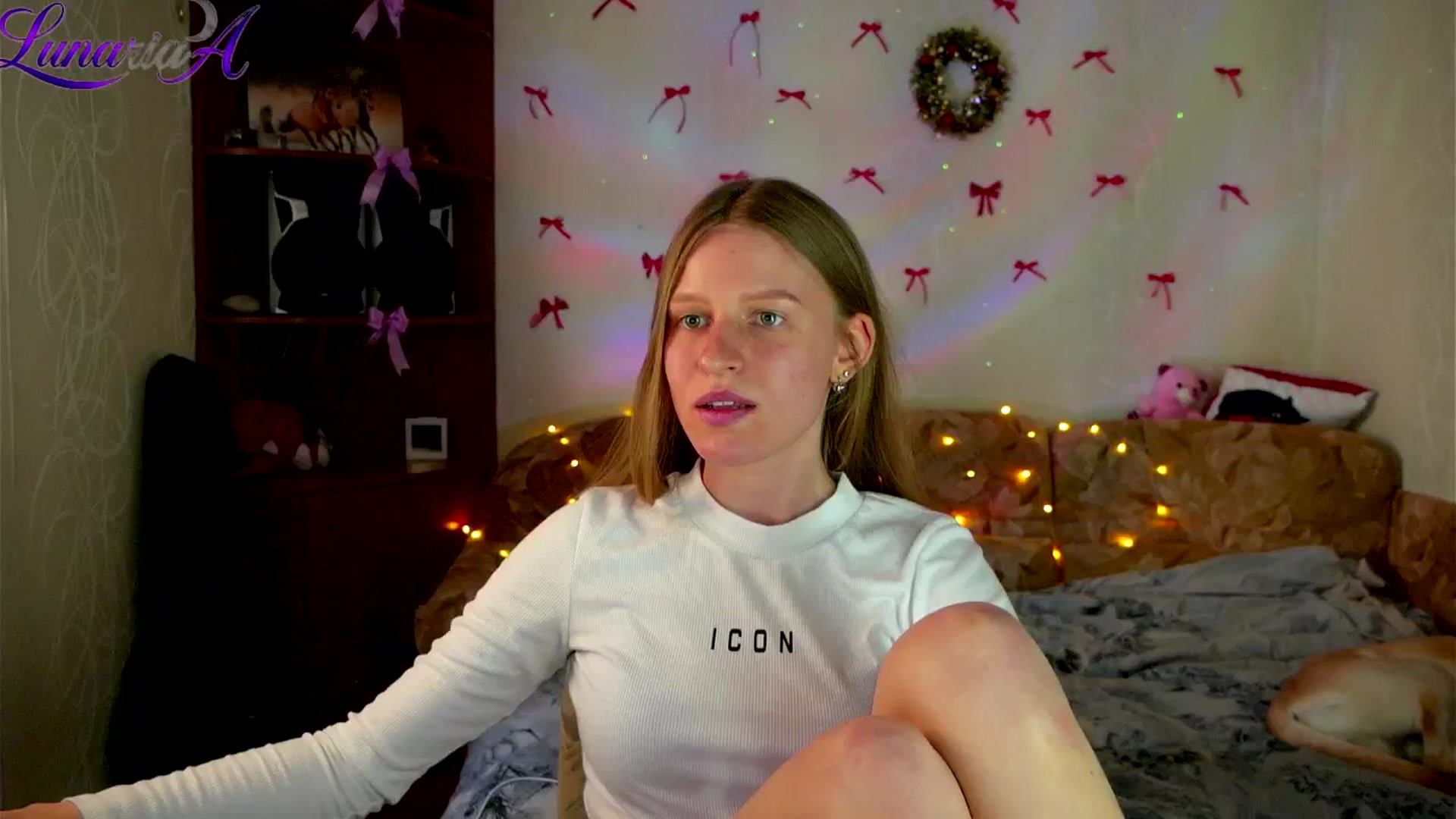 Gallery image thumbnail from Lunaria_a's myfreecams stream on, 04/15/2026, 12:25 image 6 of 20