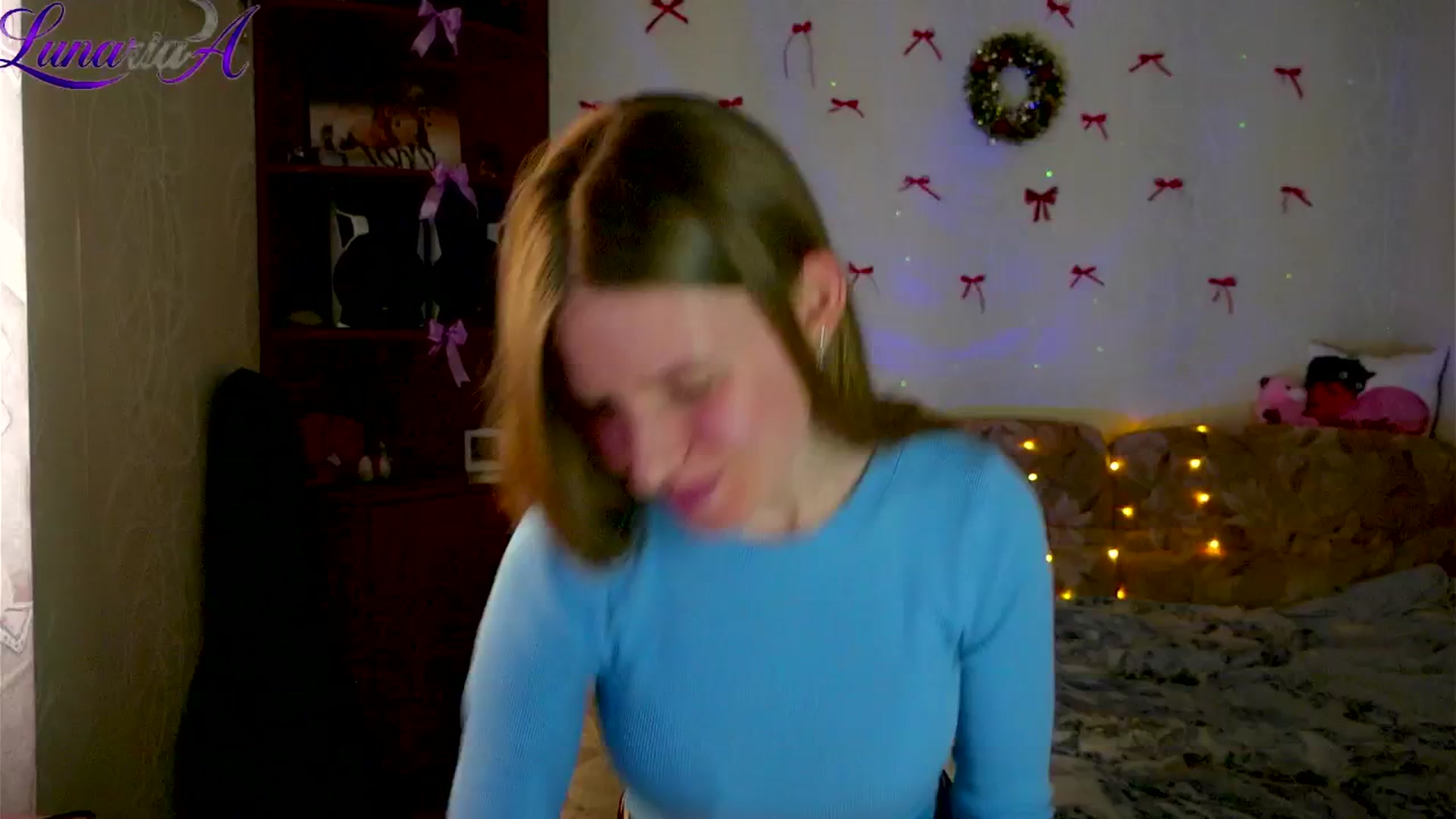 Gallery image thumbnail from Lunaria_a's myfreecams stream on, 04/17/2026, 11:46 image 10 of 20