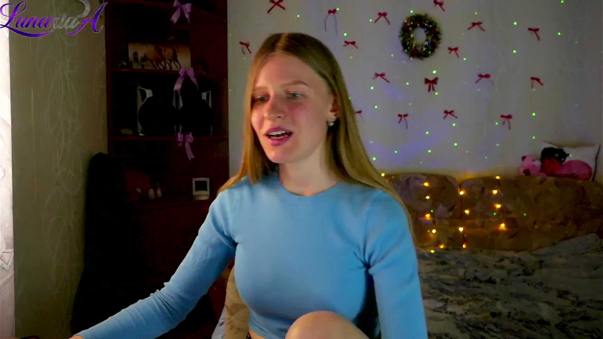 Gallery image thumbnail from Lunaria_a's myfreecams stream on, 04/17/2026, 11:46 image 15 of 20