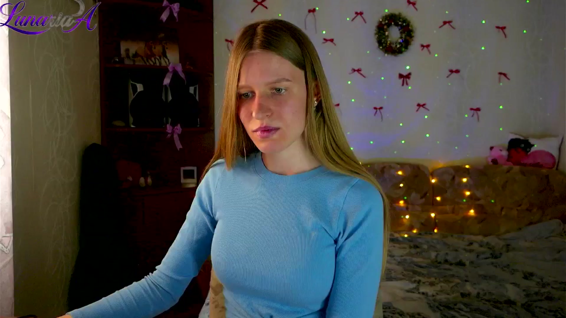 Gallery image thumbnail from Lunaria_a's myfreecams stream on, 04/17/2026, 11:46 image 18 of 20