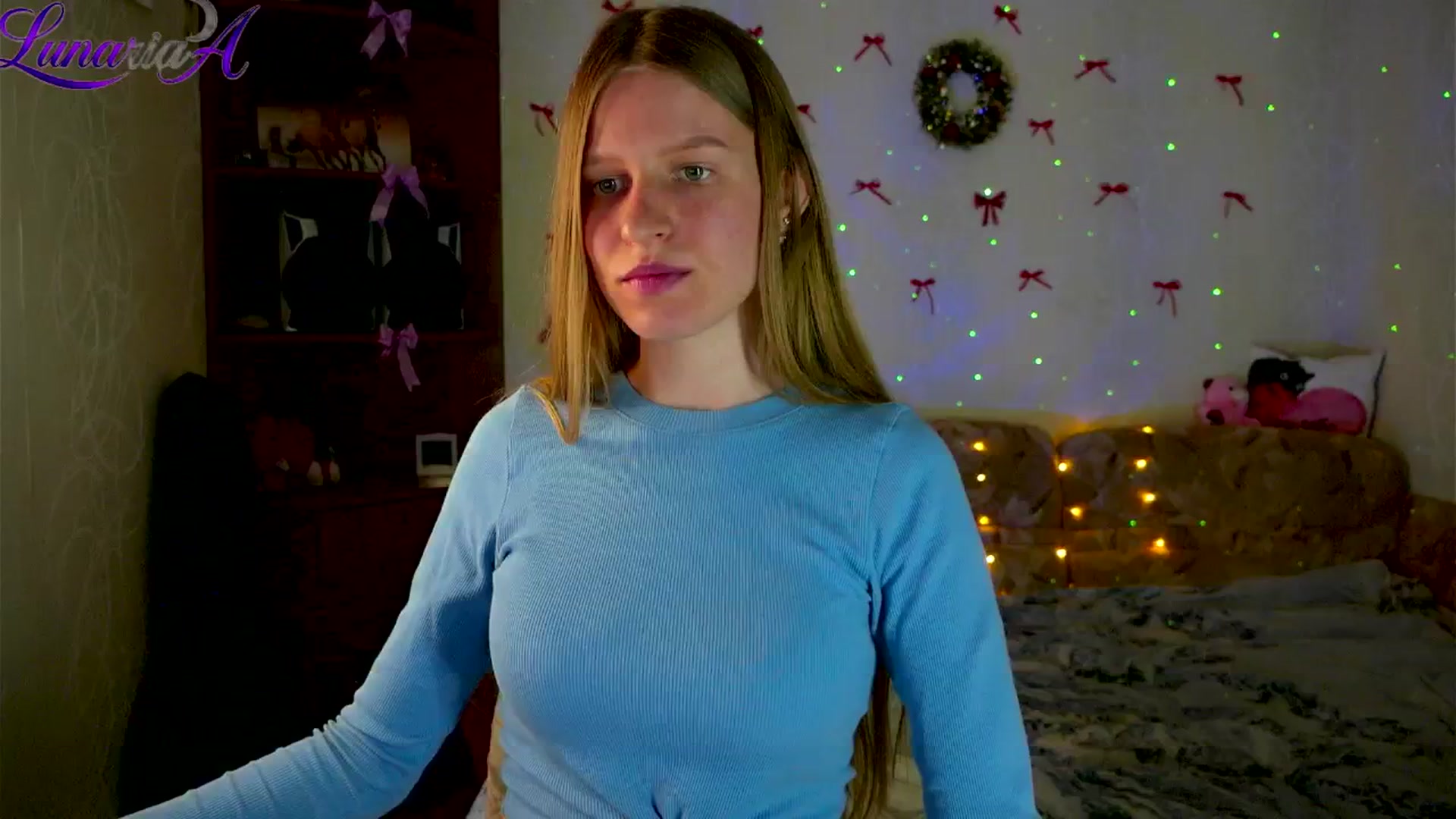 Gallery image thumbnail from Lunaria_a's myfreecams stream on, 04/17/2026, 11:46 image 1 of 20