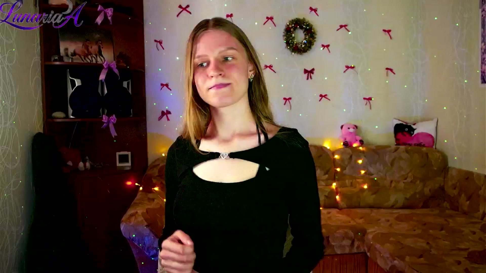 Gallery image thumbnail from Lunaria_a's myfreecams stream on, 04/21/2026, 09:15 image 16 of 20