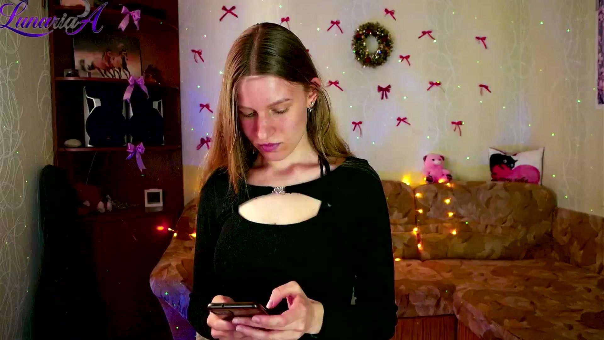 Gallery image thumbnail from Lunaria_a's myfreecams stream on, 04/21/2026, 09:15 image 11 of 20